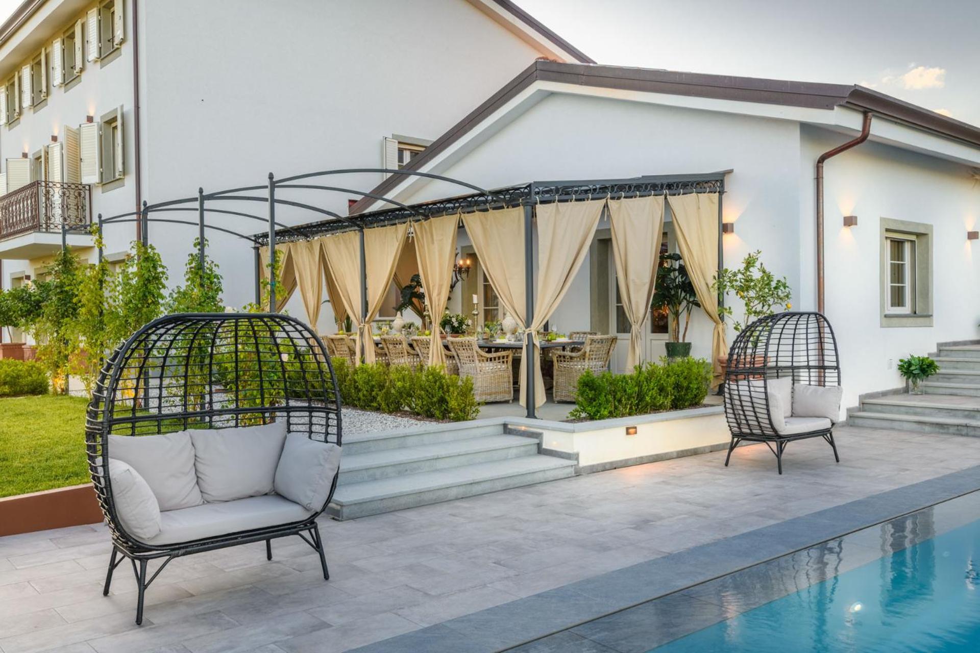 VILLA ASTI: Where Luxury Meets Limitless View