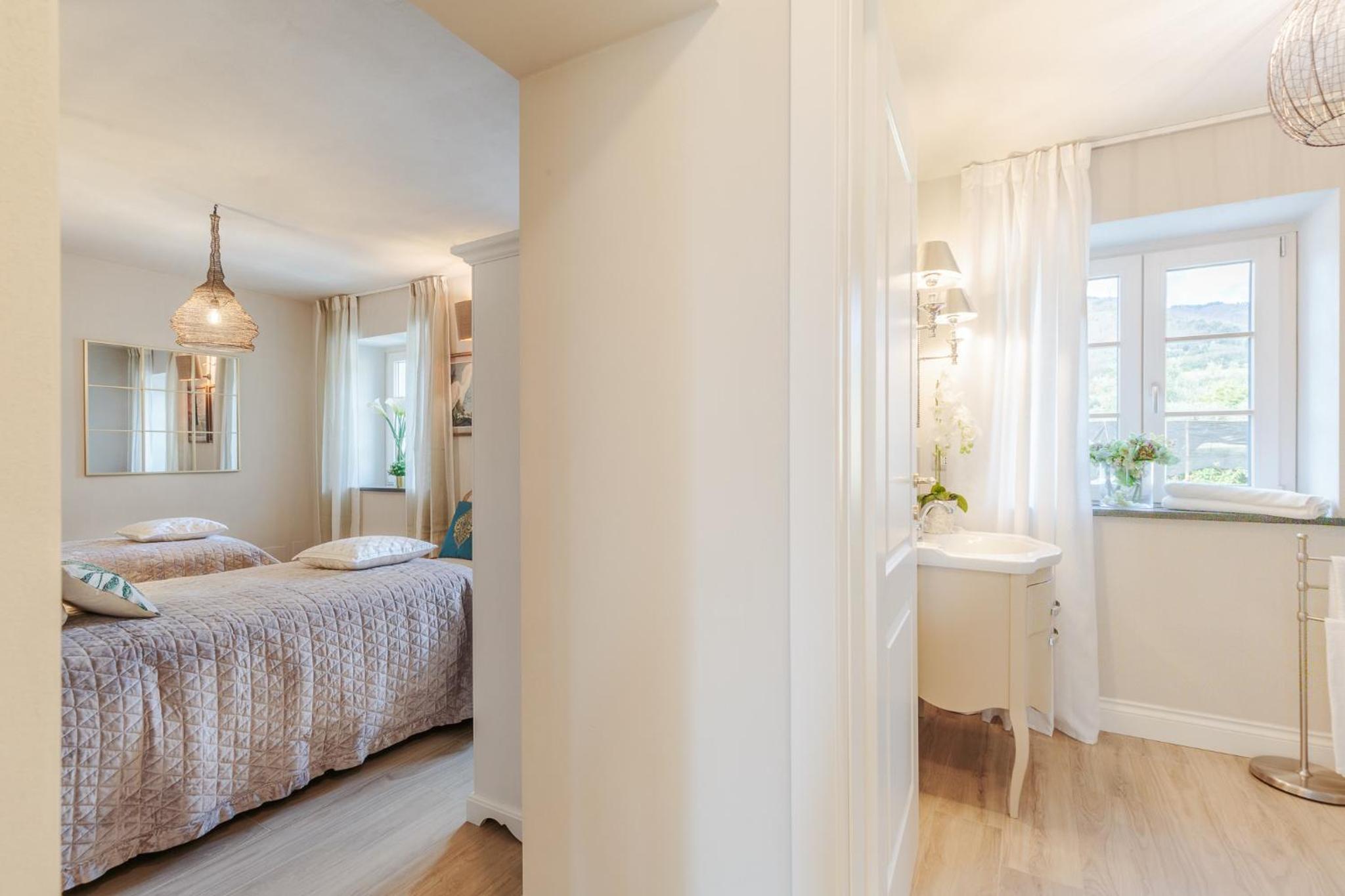 VILLA ASTI: Where Luxury Meets Limitless View