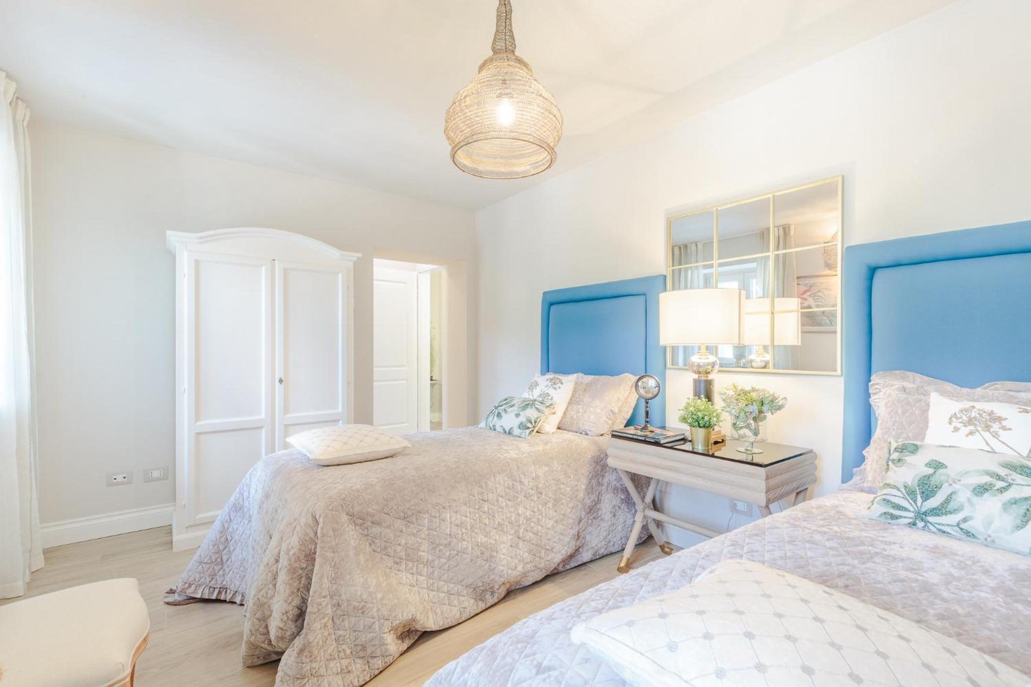VILLA ASTI: Where Luxury Meets Limitless View
