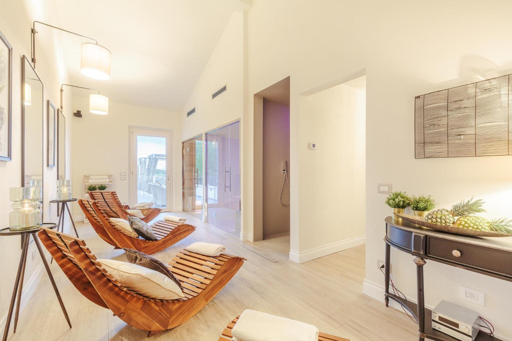 VILLA ASTI: Where Luxury Meets Limitless View
