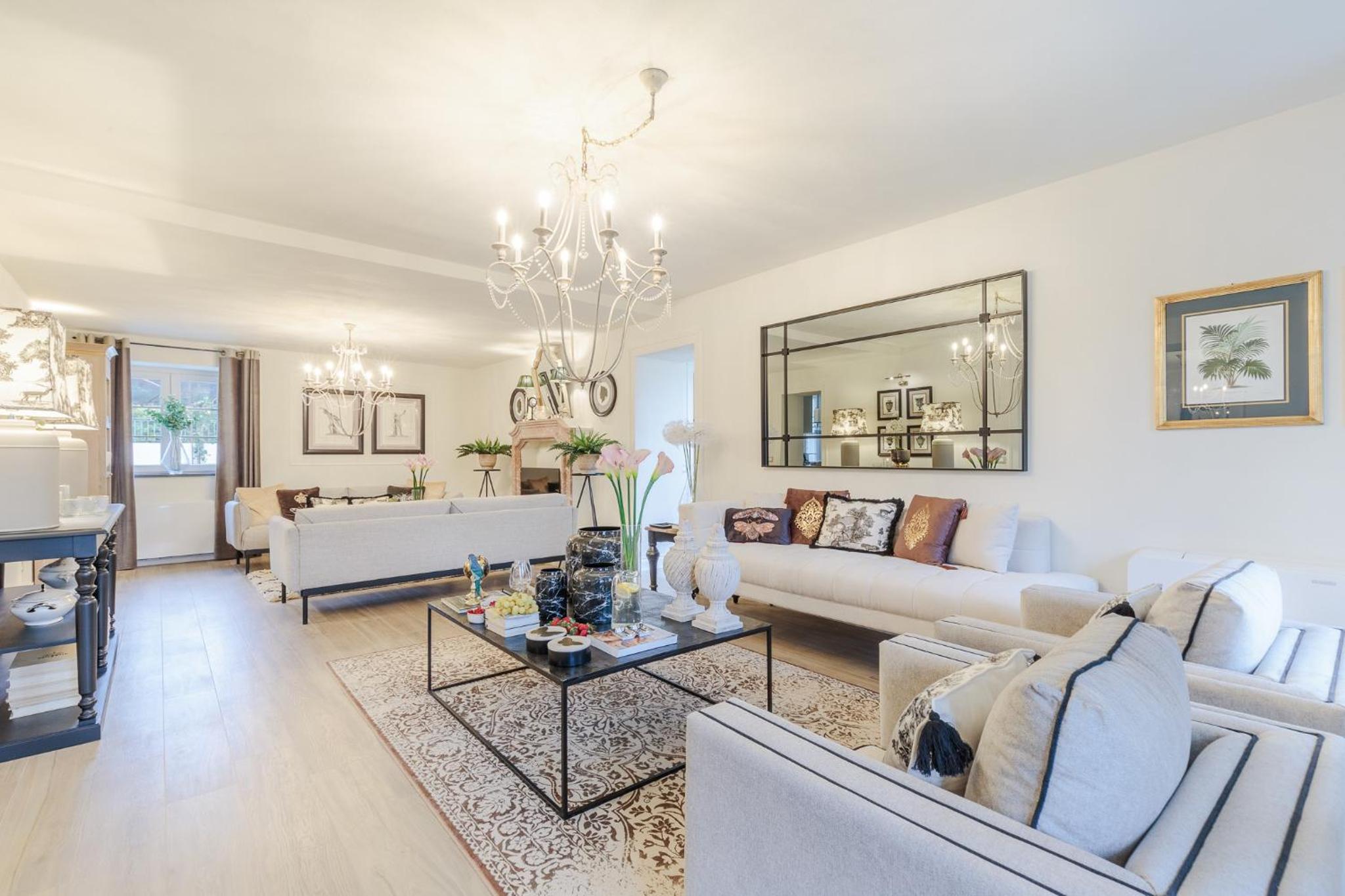 VILLA ASTI: Where Luxury Meets Limitless View