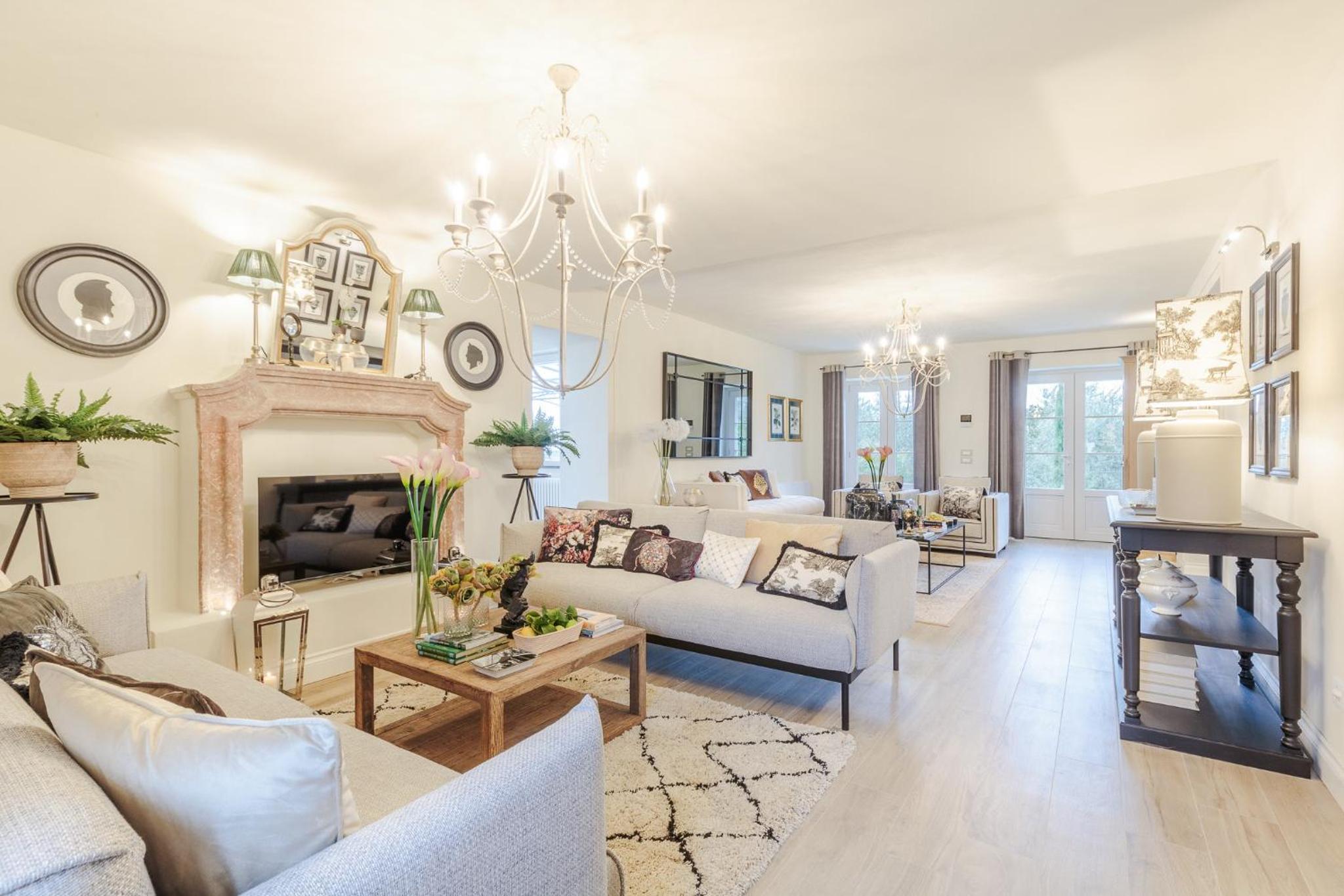 VILLA ASTI: Where Luxury Meets Limitless View