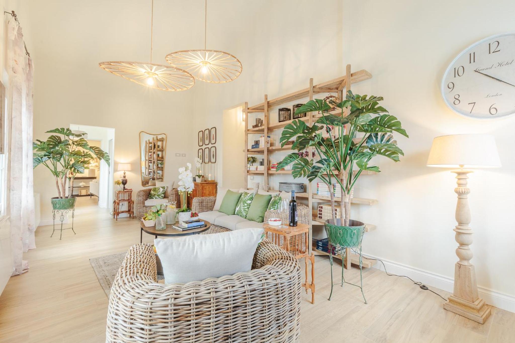 VILLA ASTI: Where Luxury Meets Limitless View