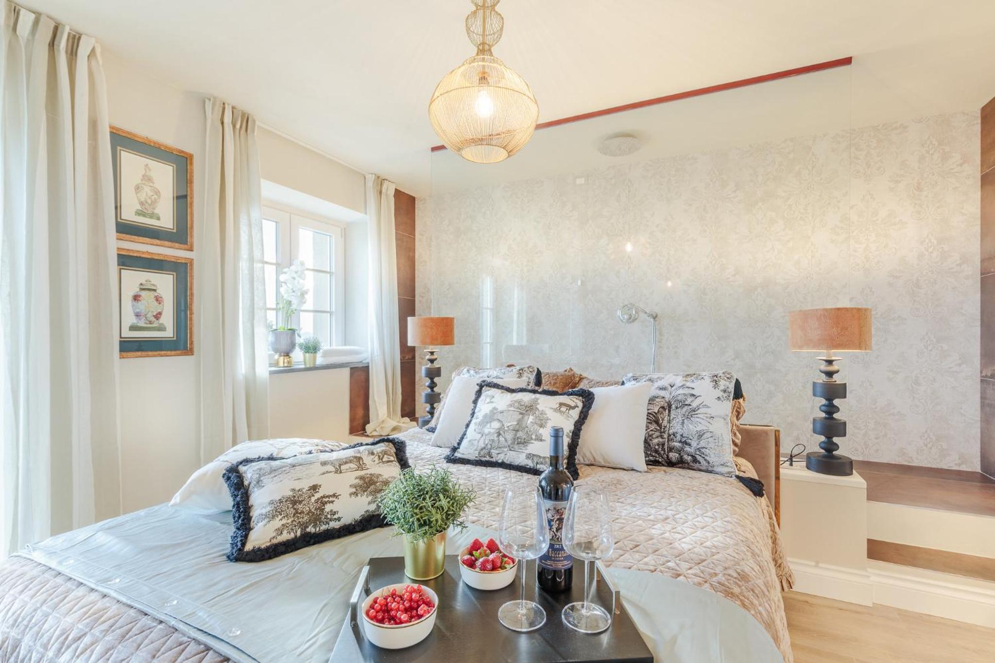 VILLA ASTI: Where Luxury Meets Limitless View