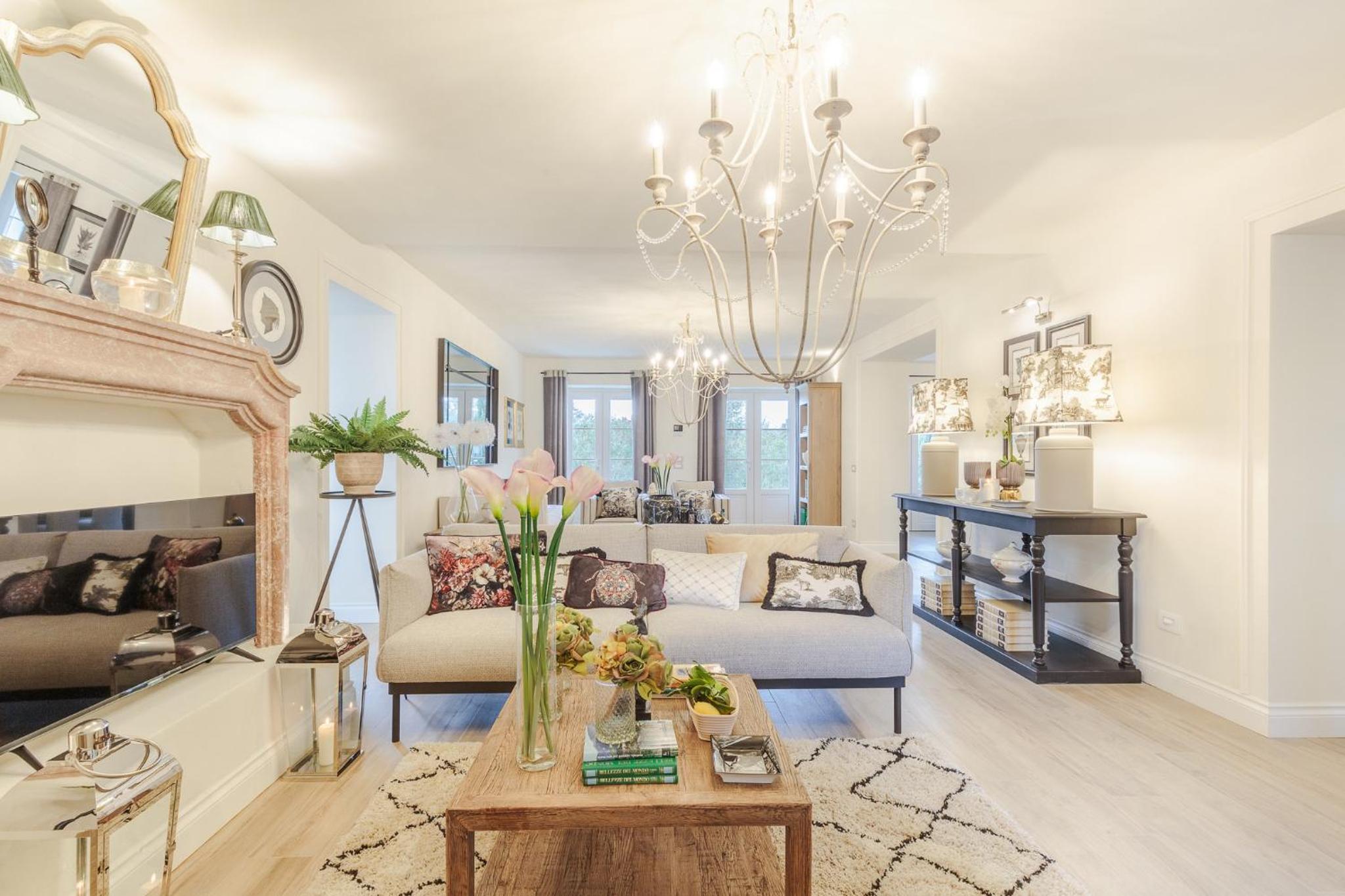 VILLA ASTI: Where Luxury Meets Limitless View