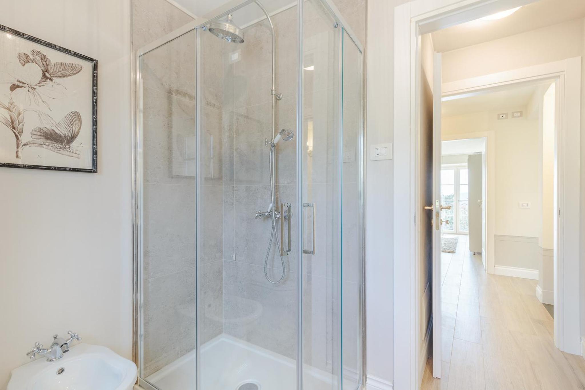 VILLA ASTI: Where Luxury Meets Limitless View