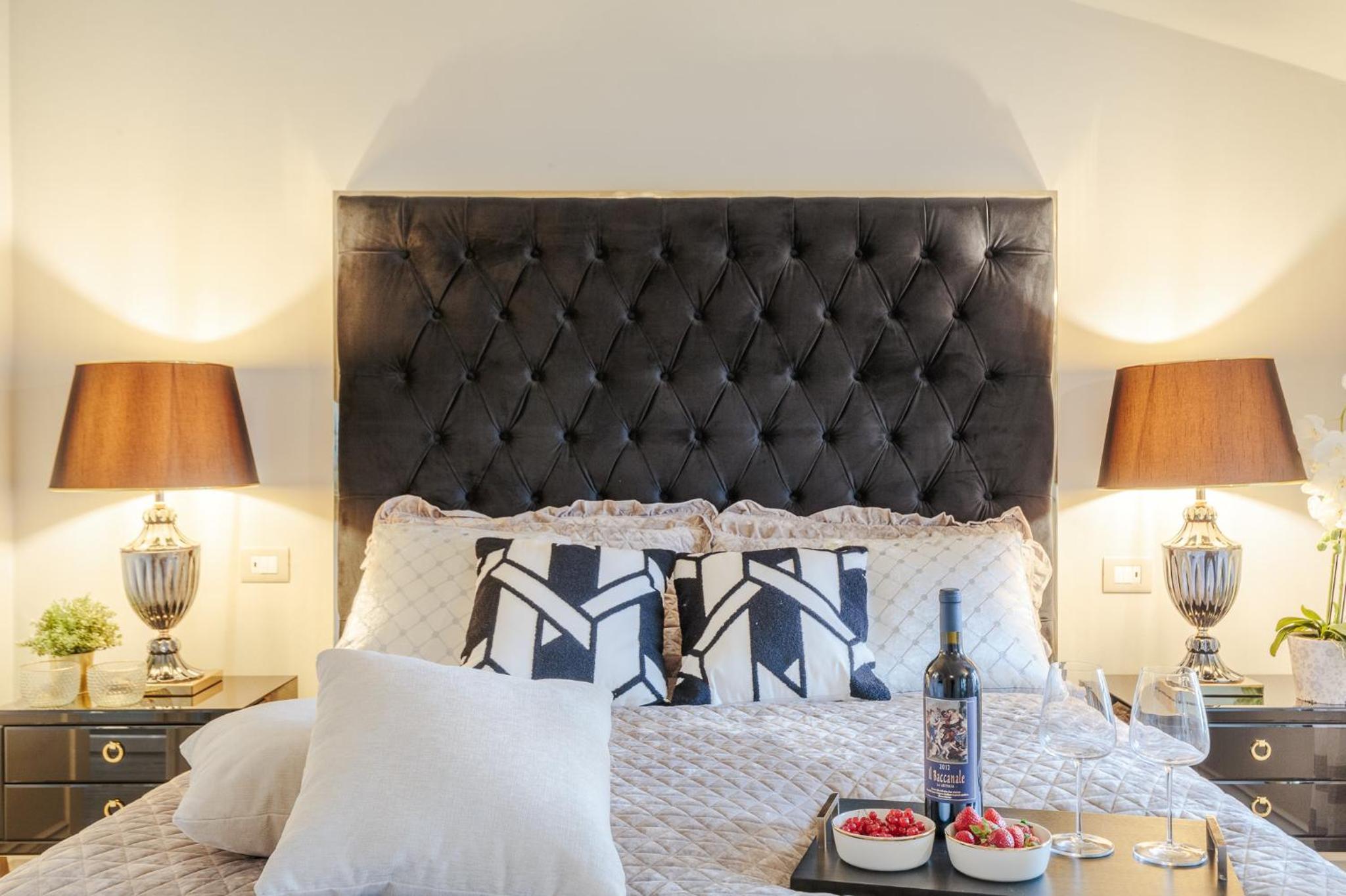 VILLA ASTI: Where Luxury Meets Limitless View