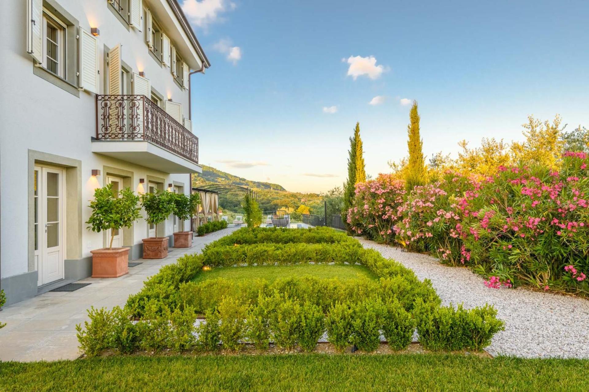VILLA ASTI: Where Luxury Meets Limitless View