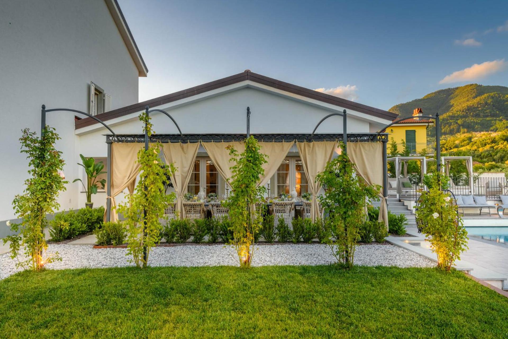 VILLA ASTI: Where Luxury Meets Limitless View