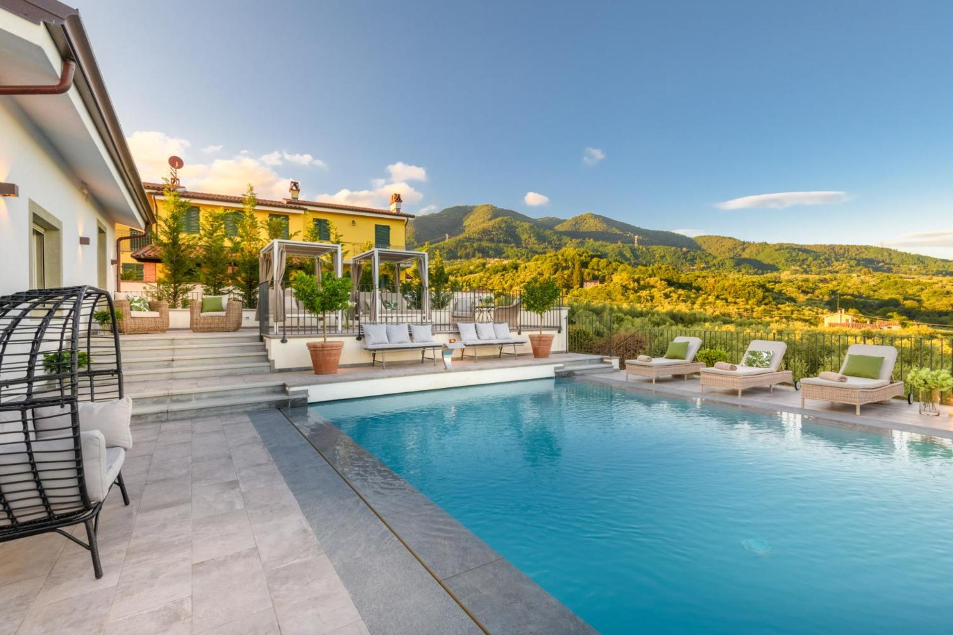 VILLA ASTI: Where Luxury Meets Limitless View