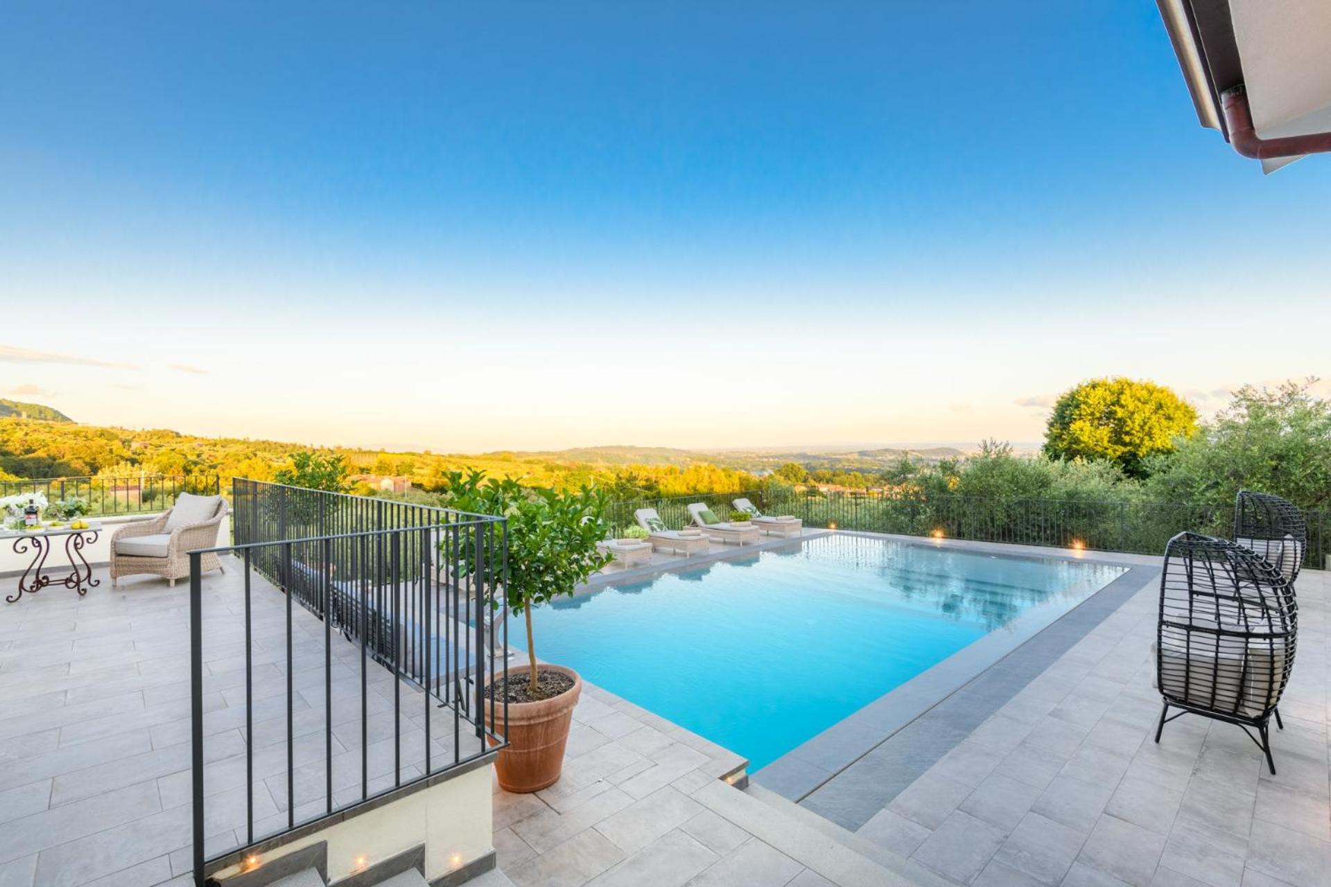 VILLA ASTI: Where Luxury Meets Limitless View