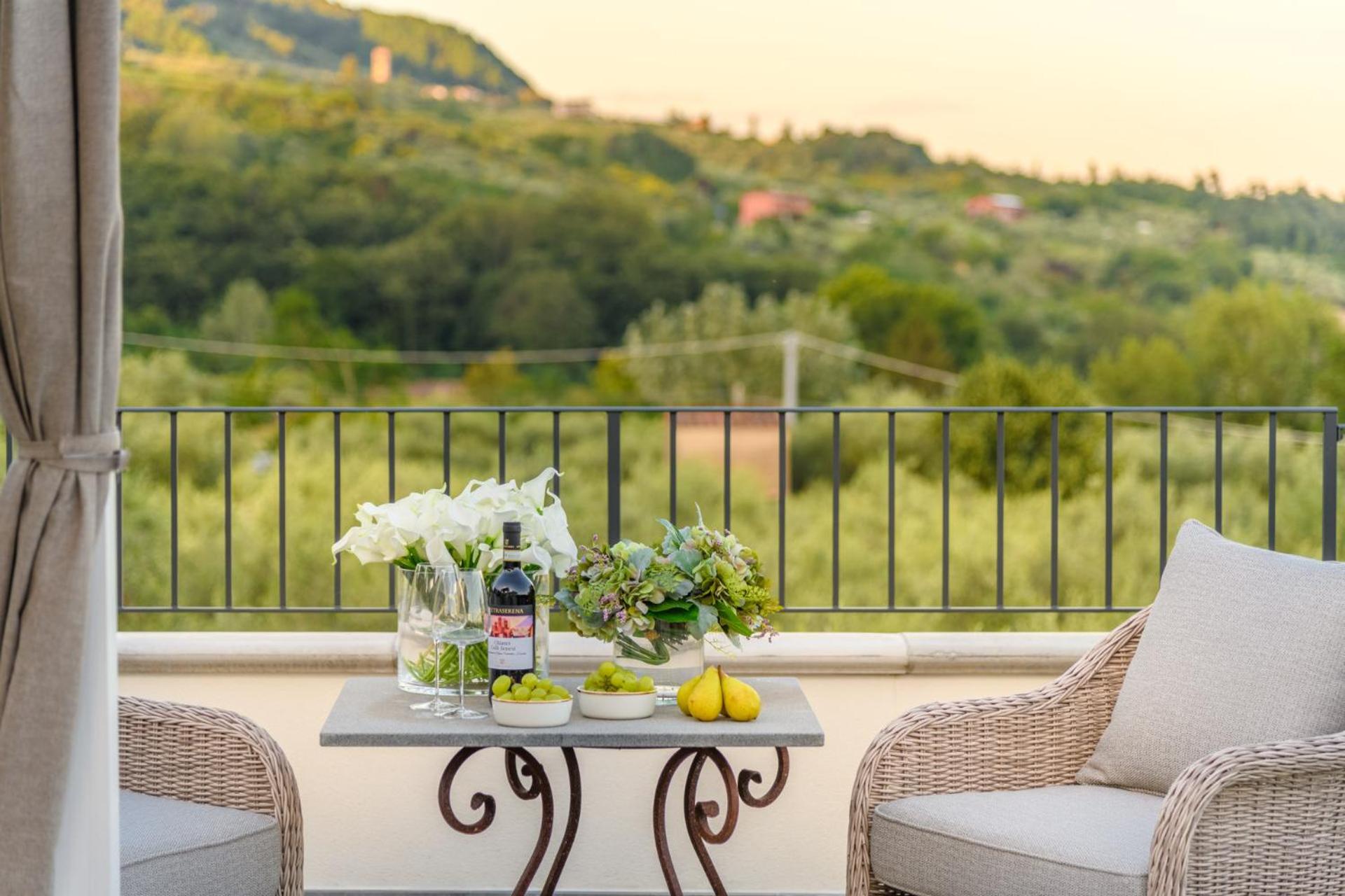 VILLA ASTI: Where Luxury Meets Limitless View