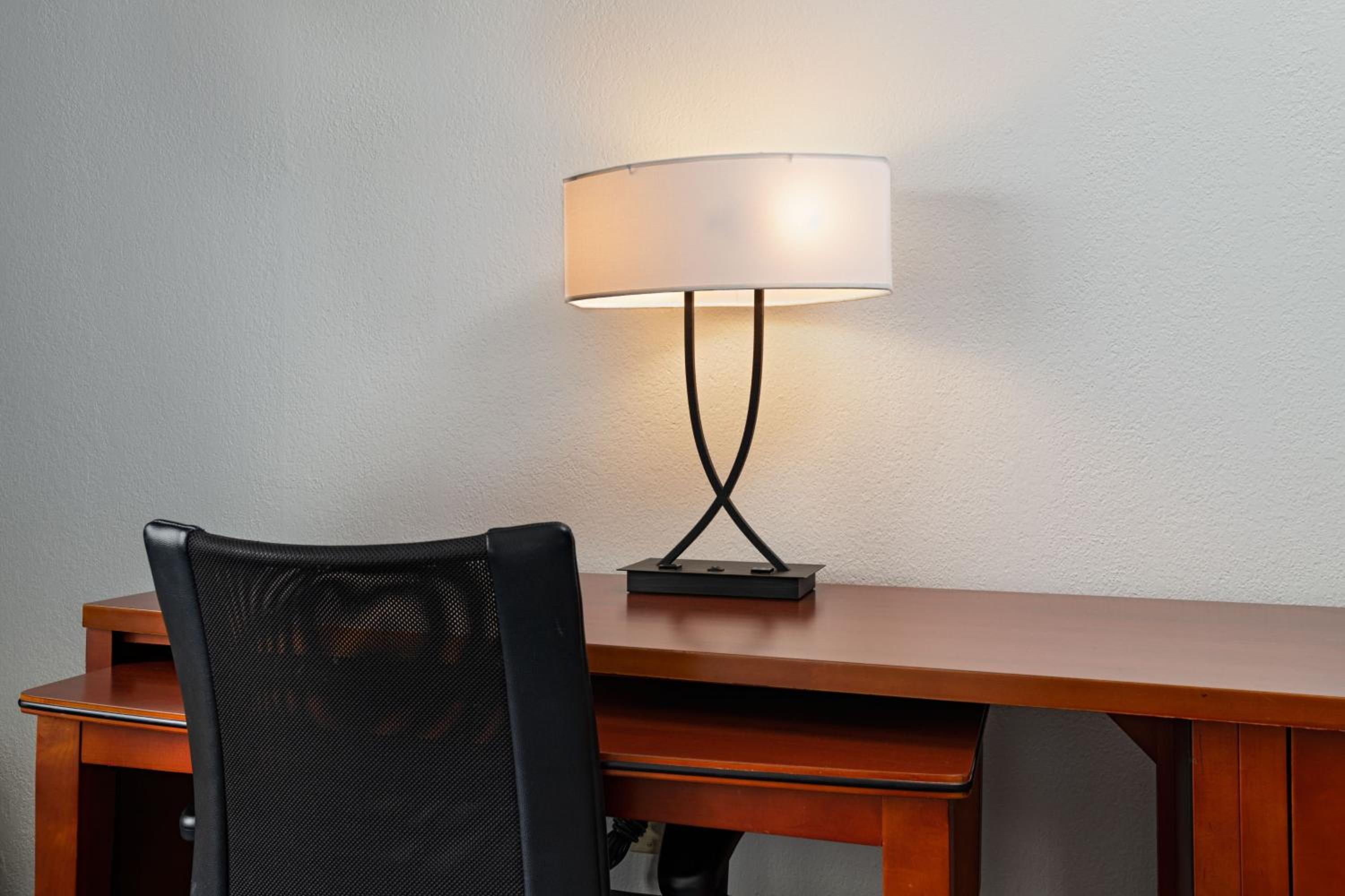 Courtyard by Marriott Dallas Arlington Entertainment District 2