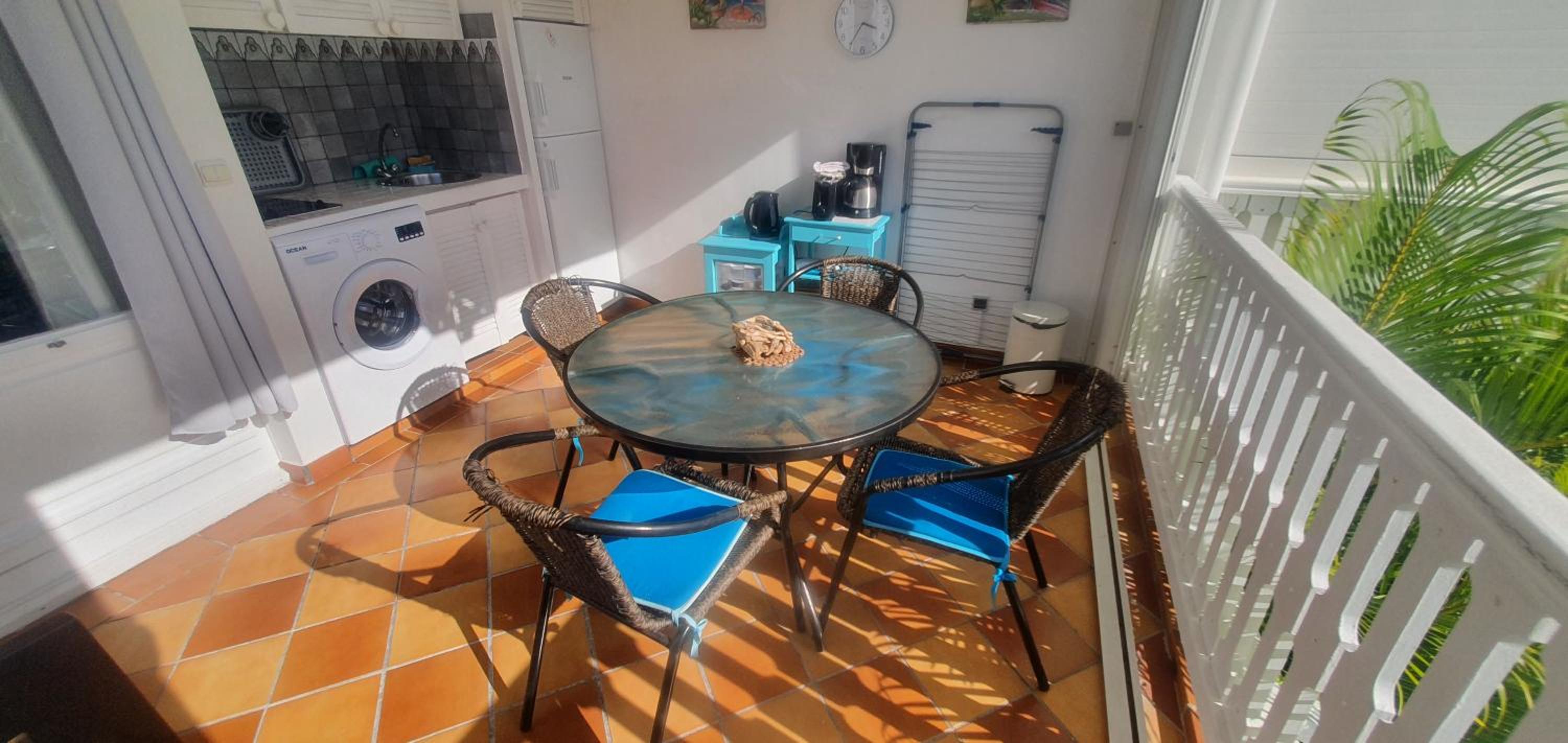 Studio Baie Nettlé Lagoon view 3
