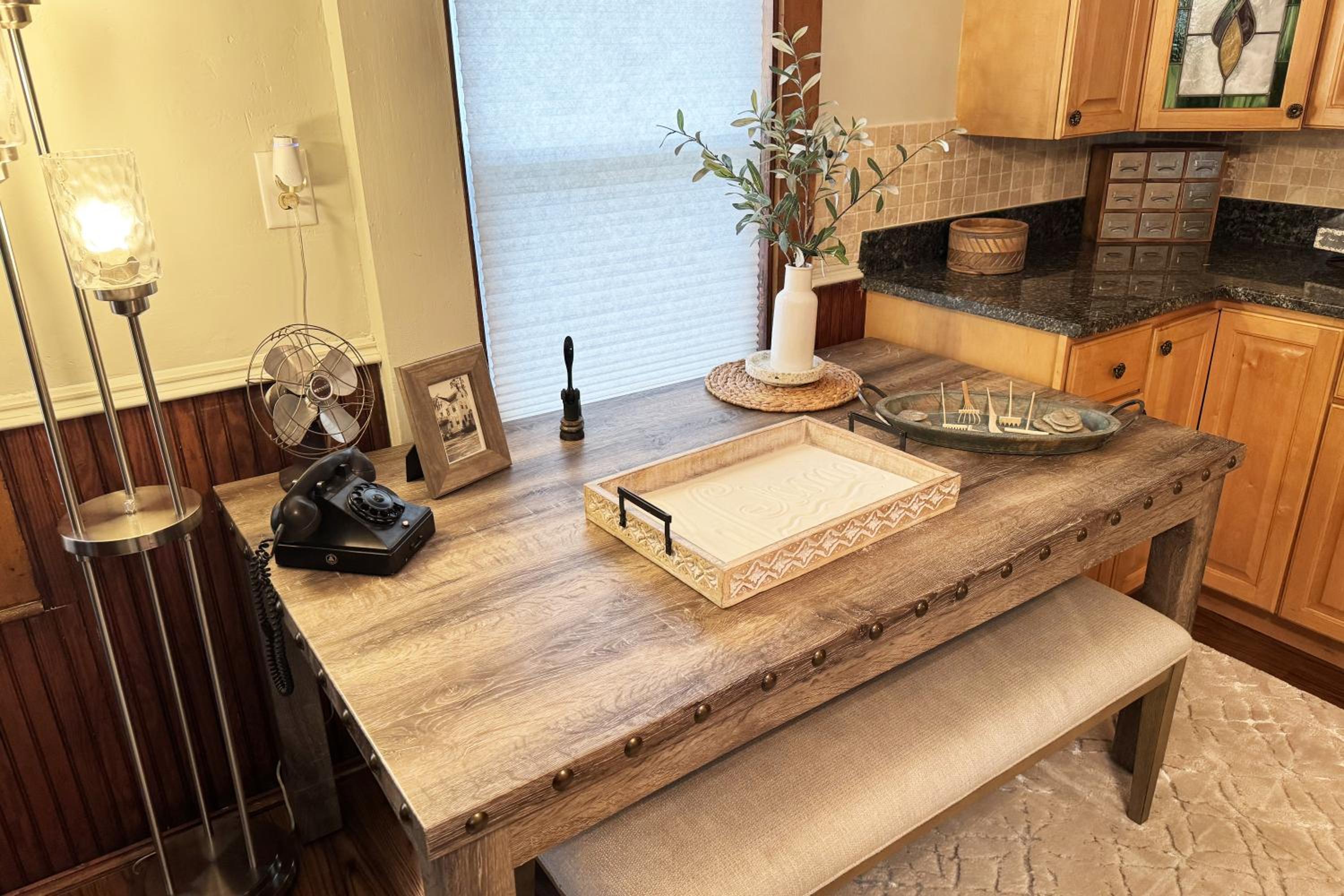 Large, Comfortable & Conveniently located Home, photo 21