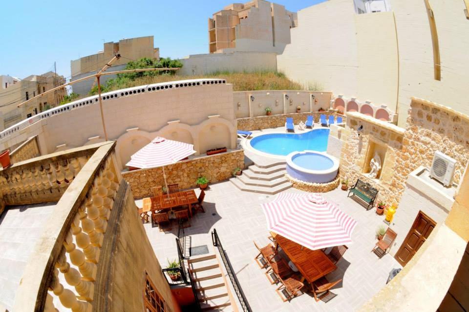 6 Bedroom Farmhouse with Large Private Pool view 5