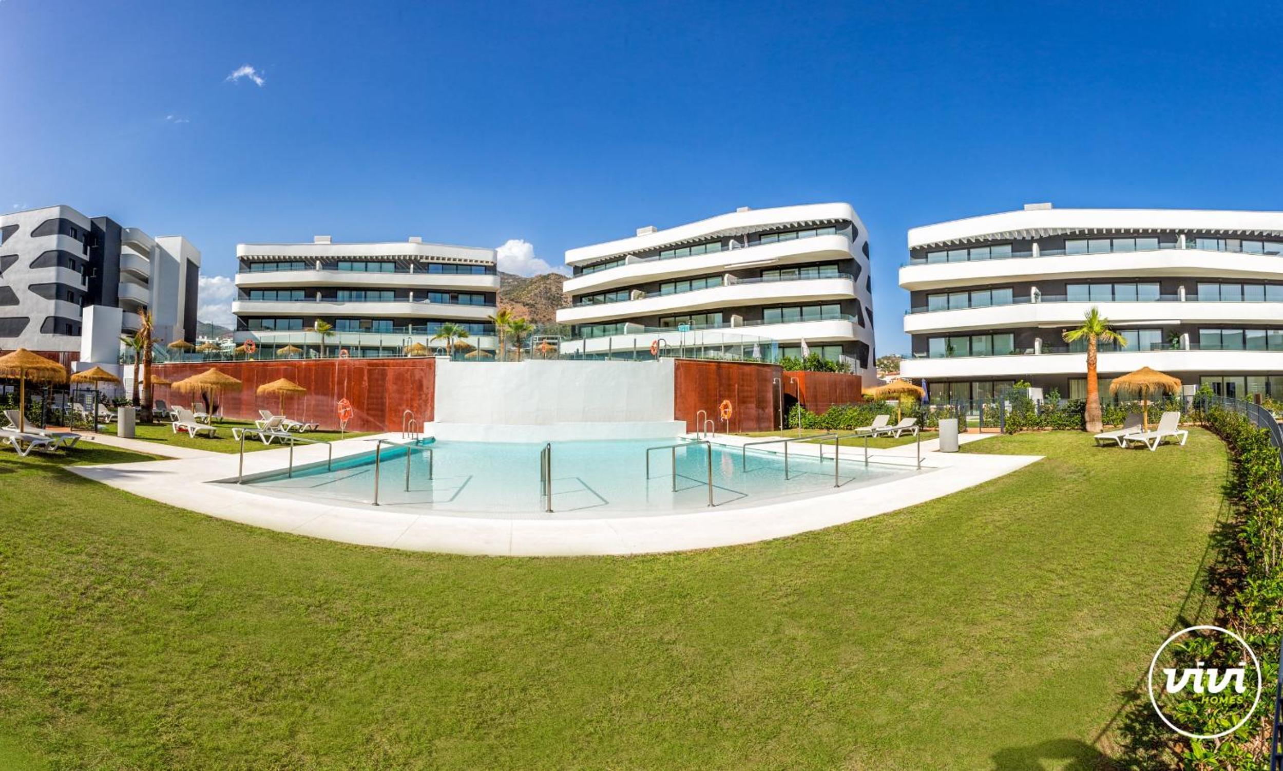 ViVi Homes - Higueron Premium Wellness, Sauna, Pool & Hot tub