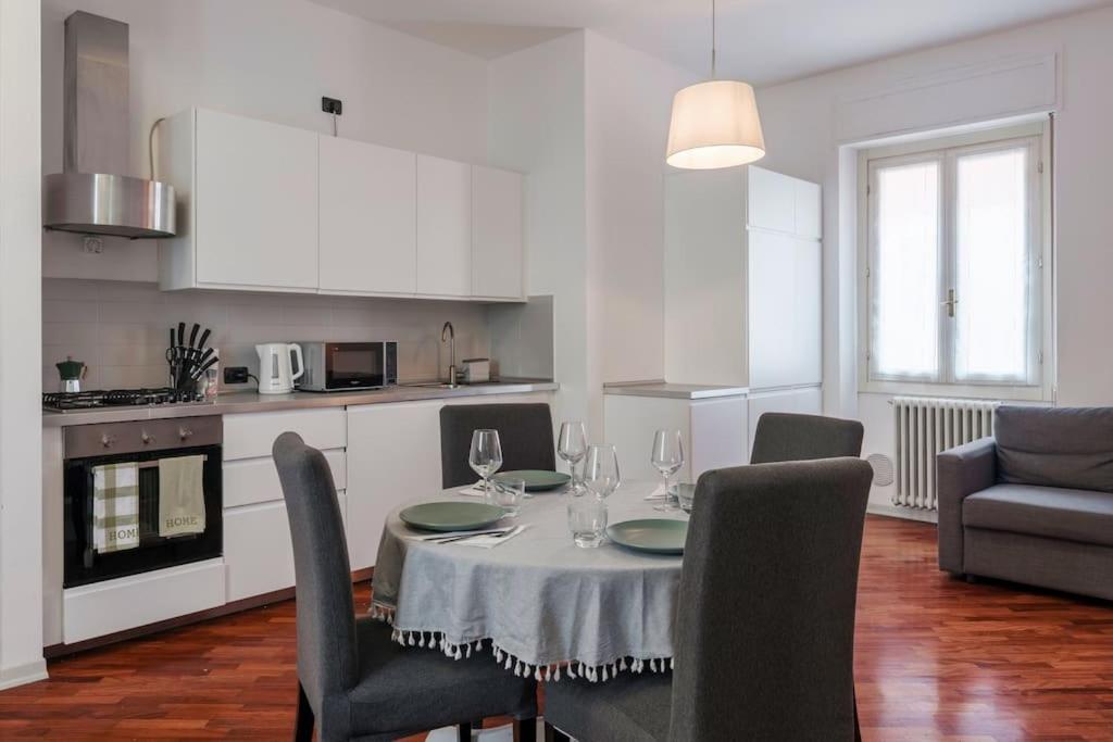 HOST4U - MENOTTI Apartment in Brescia City with Parking view 3