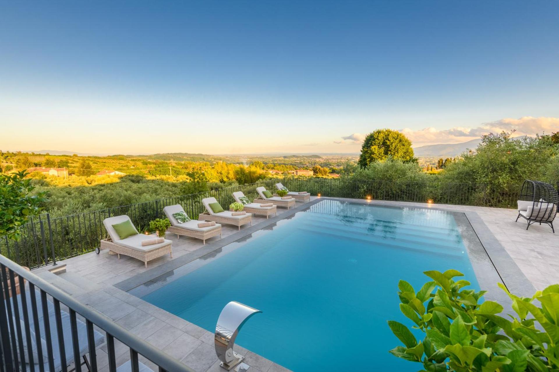 VILLA ASTI: Where Luxury Meets Limitless View