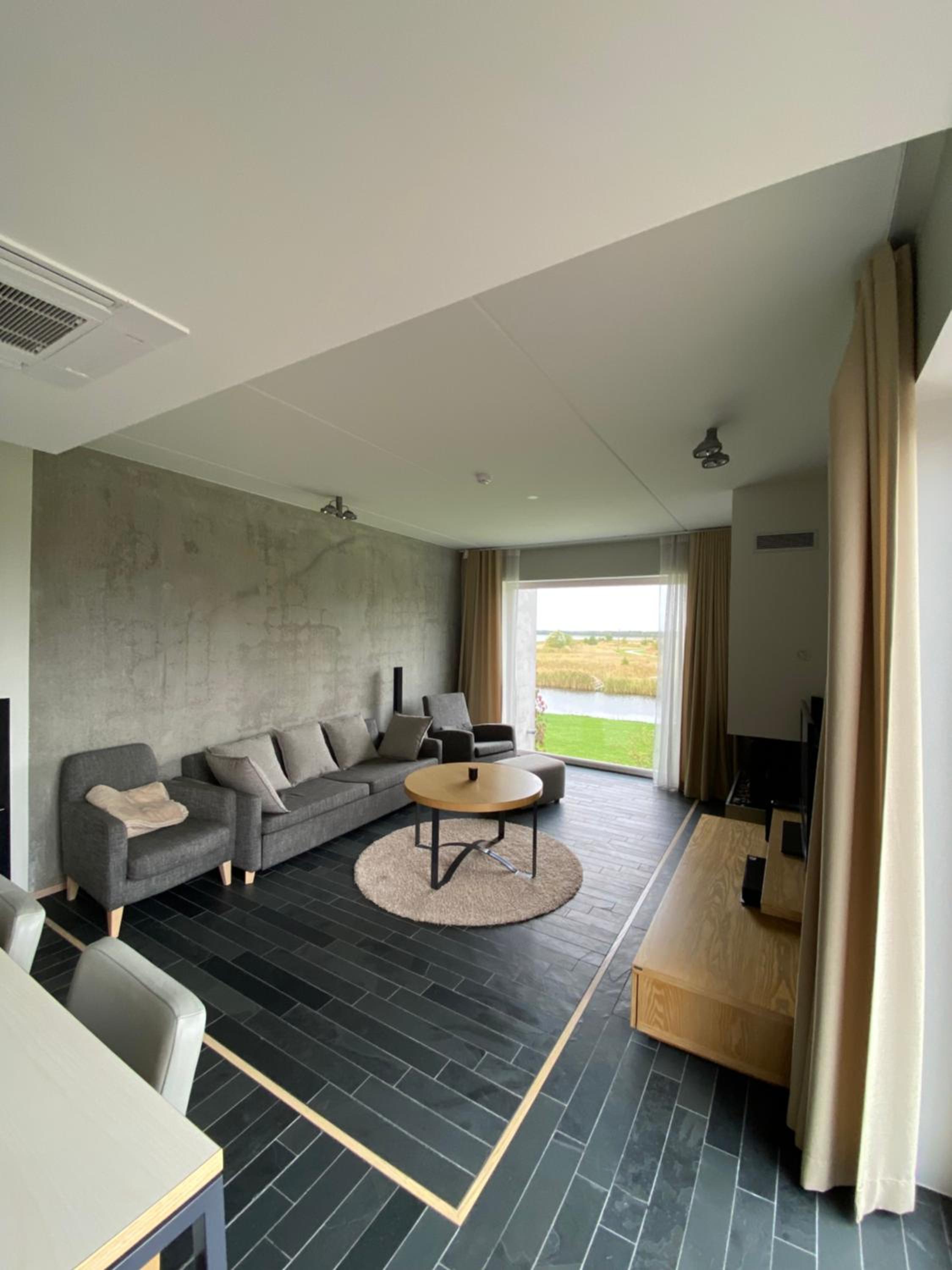 Stylish Sea-View Apartment by the Marina