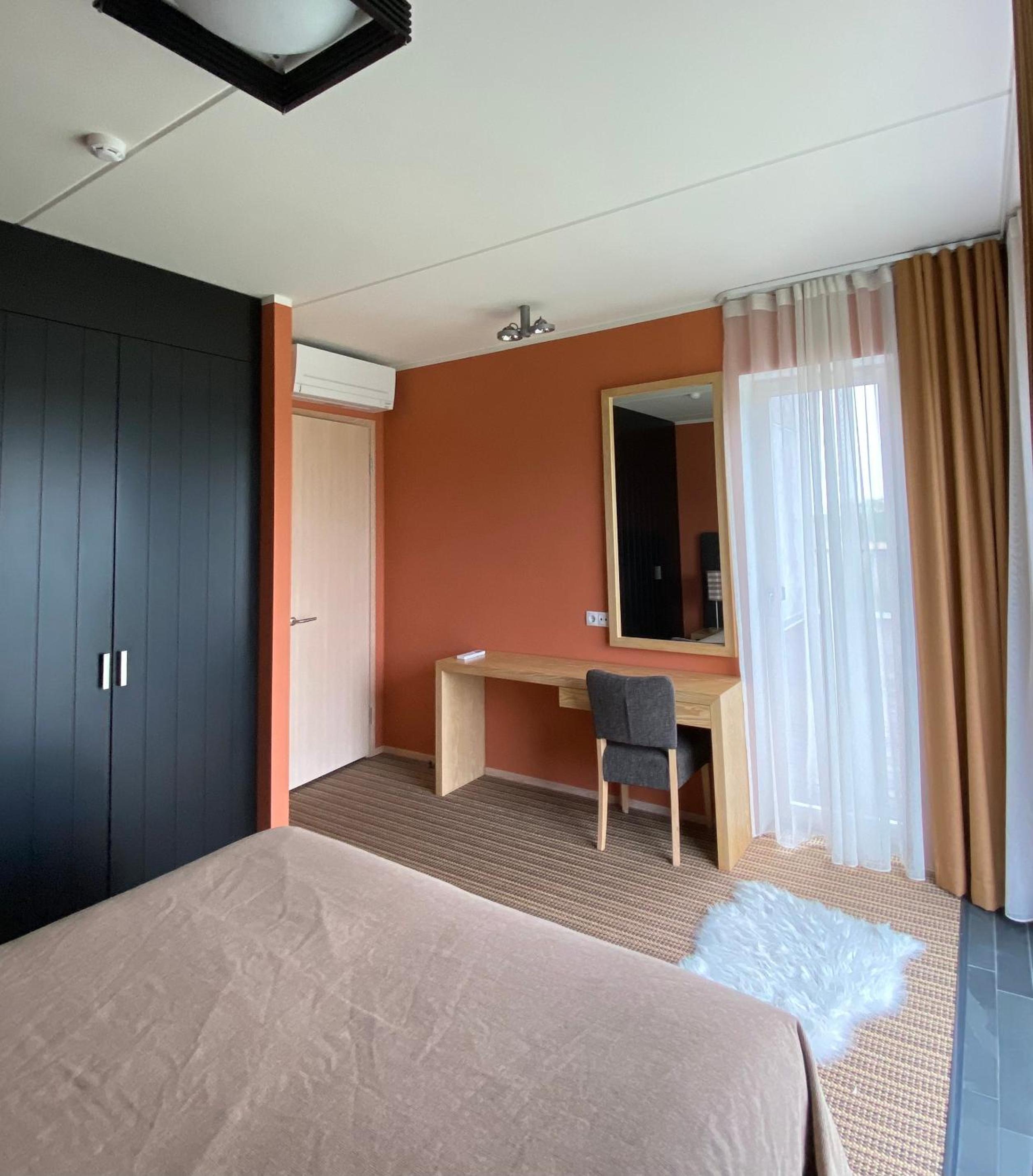 Stylish Sea-View Apartment by the Marina