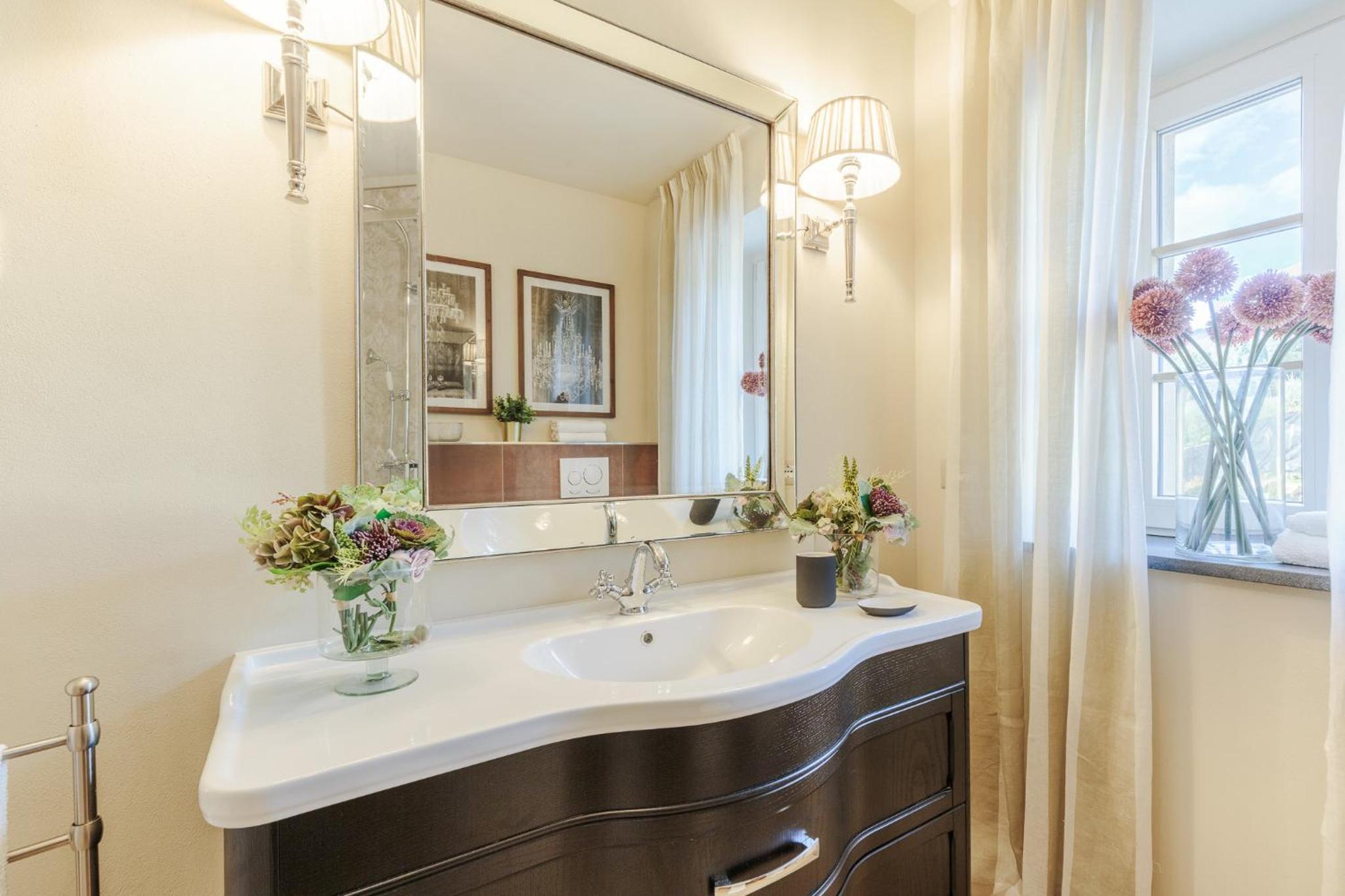 VILLA ASTI: Where Luxury Meets Limitless View