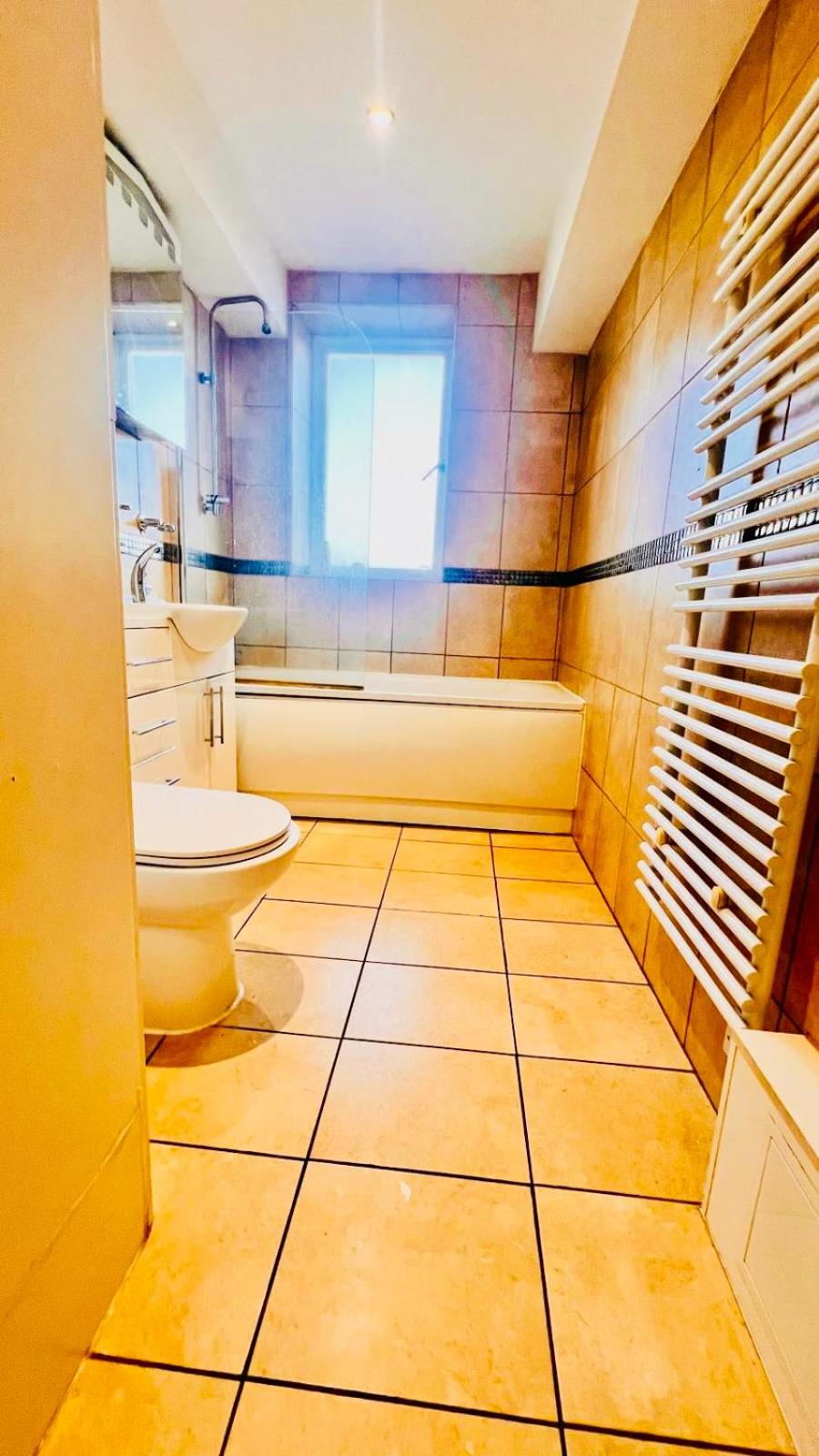 City view Sunset Luxurious Apartment in London Zone-1 Including one Family twin Room with its Own Stunning Private Terrace