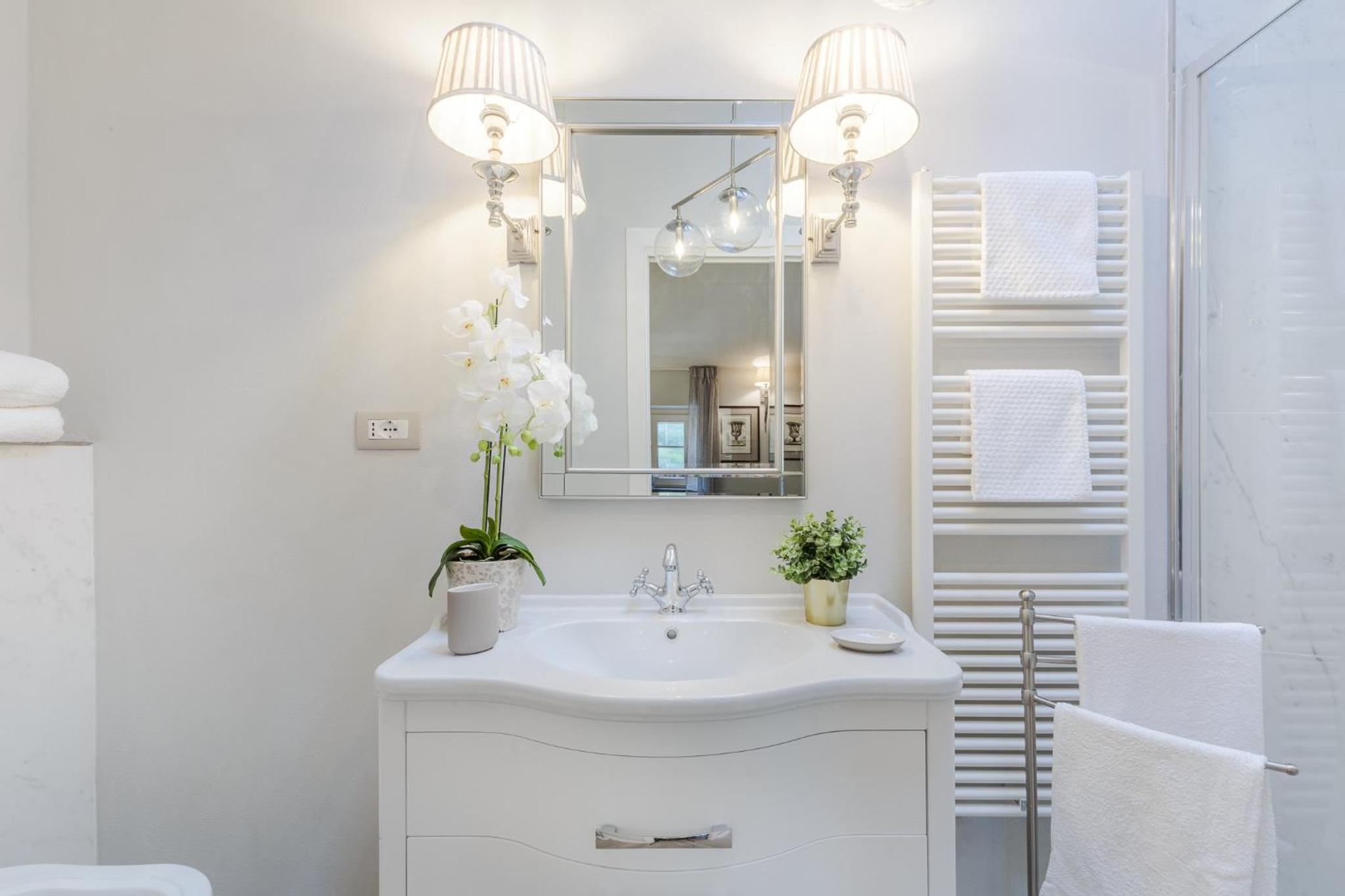 VILLA ASTI: Where Luxury Meets Limitless View