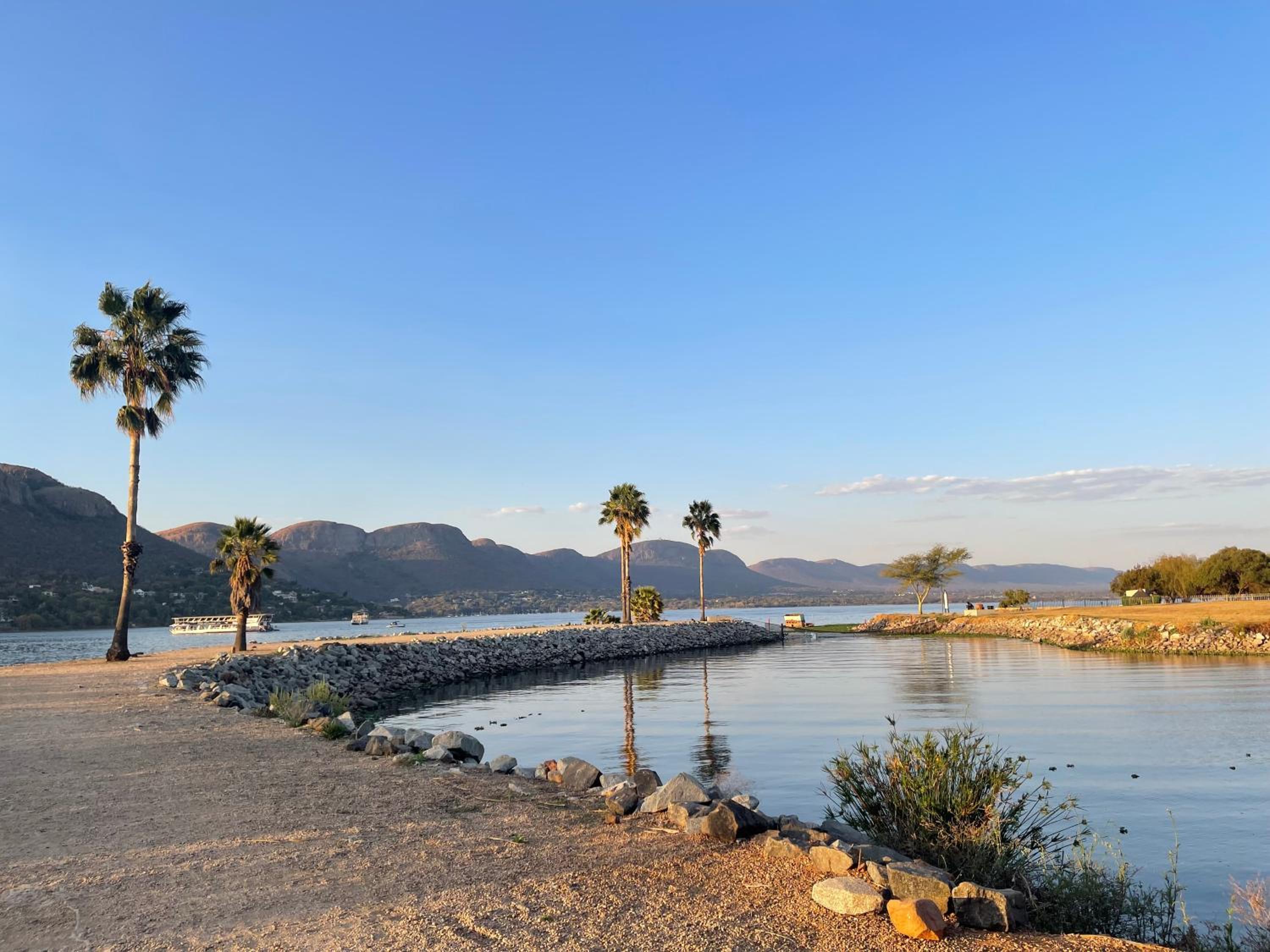 Hartbeespoort Dam Getaway Home