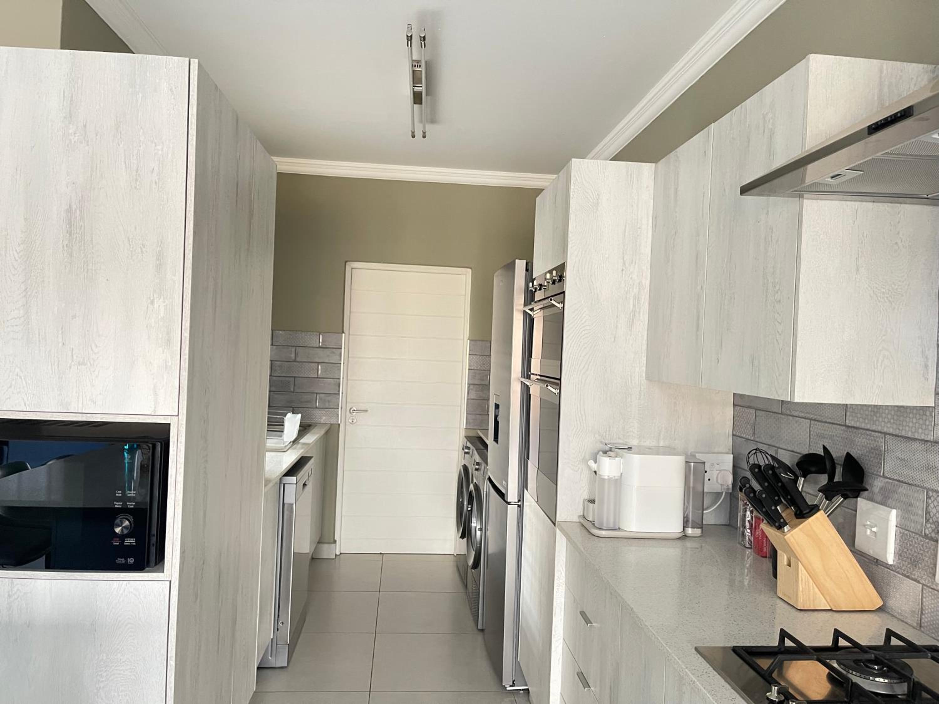 Hartbeespoort Dam Getaway Home