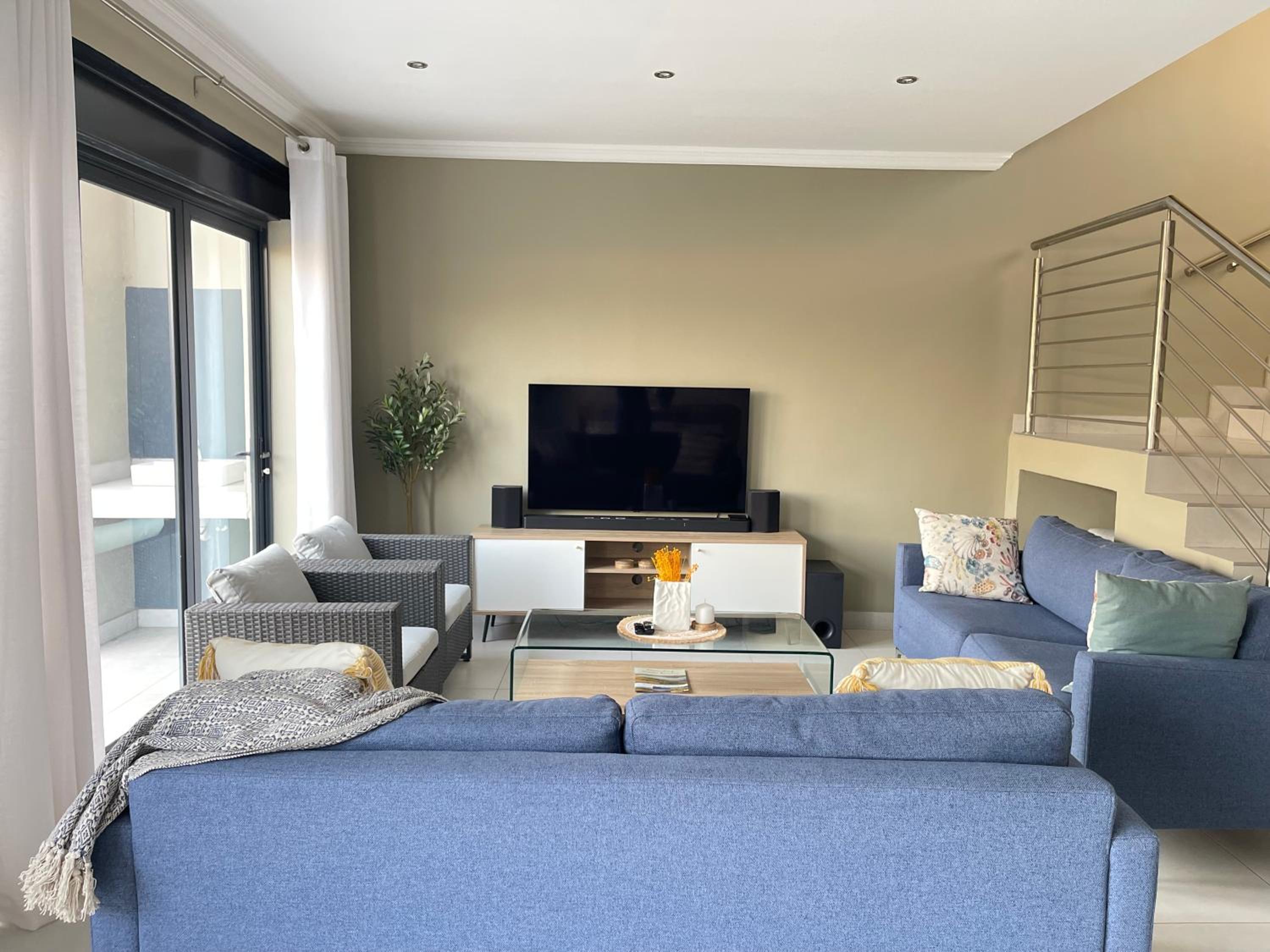 Hartbeespoort Dam Getaway Home