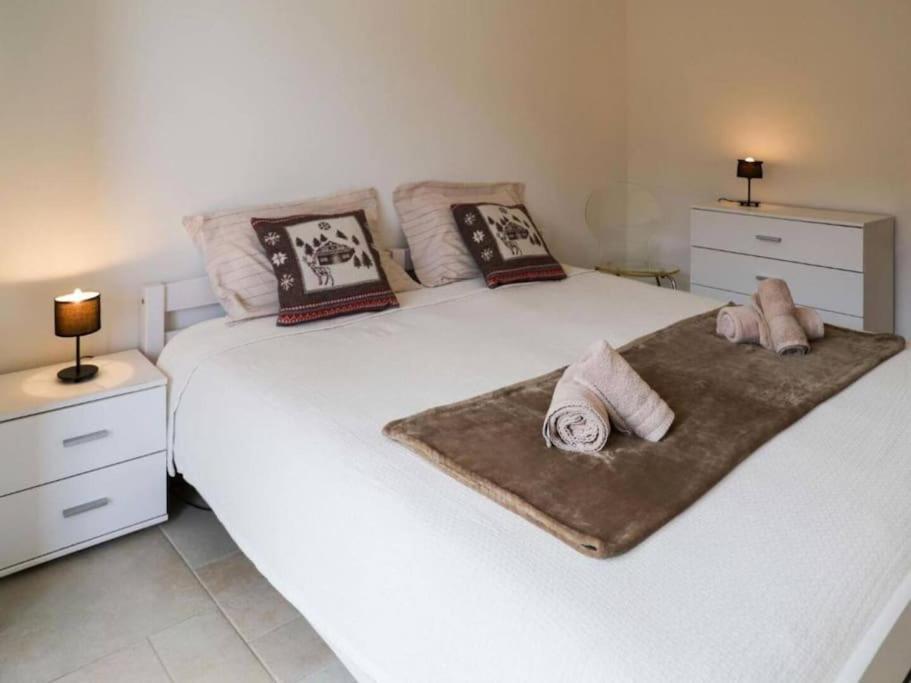 Domaine des Reines D14, 4-bedrooms with fabulous indoor pool
