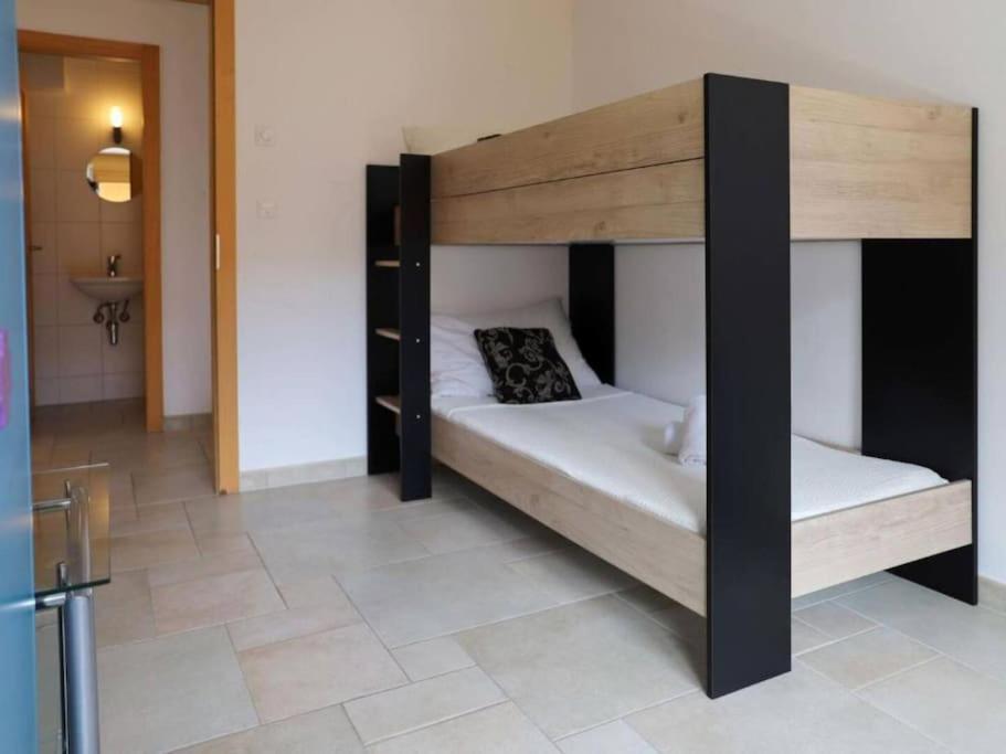 Domaine des Reines D14, 4-bedrooms with fabulous indoor pool