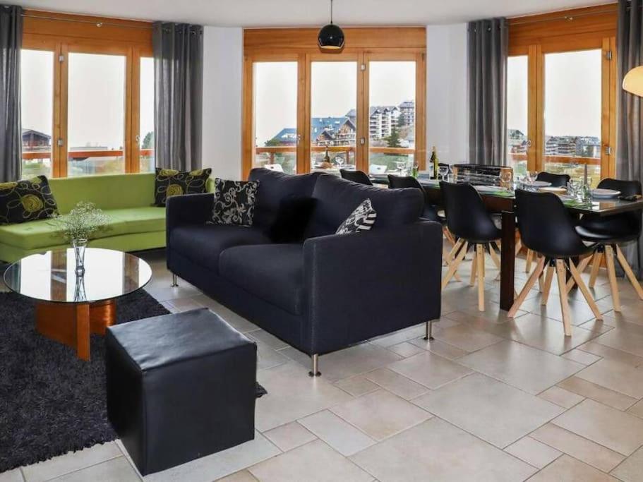 Domaine des Reines D14, 4-bedrooms with fabulous indoor pool