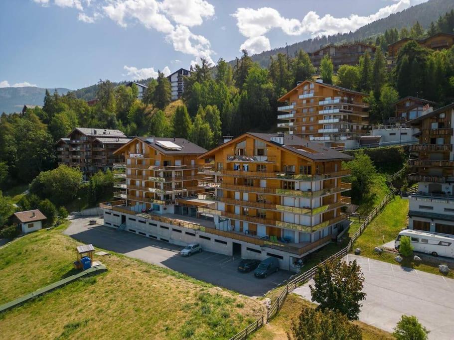 Domaine des Reines D14, 4-bedrooms with fabulous indoor pool