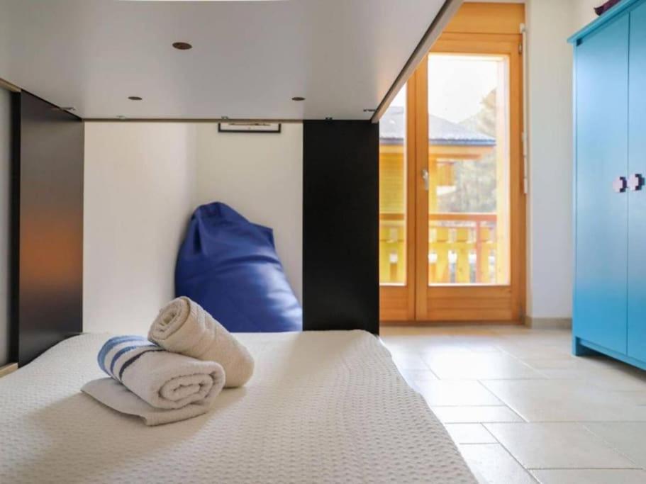 Domaine des Reines D14, 4-bedrooms with fabulous indoor pool