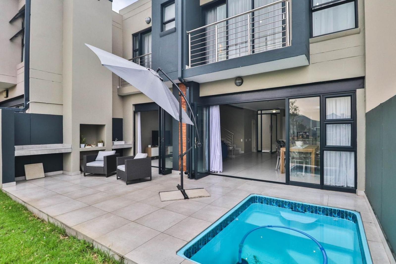 Hartbeespoort Dam Getaway Home