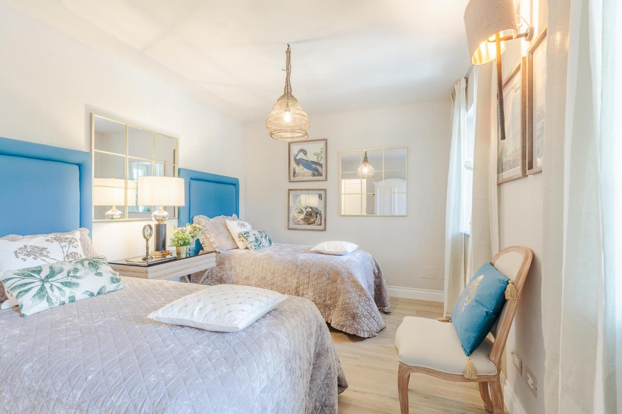 VILLA ASTI: Where Luxury Meets Limitless View