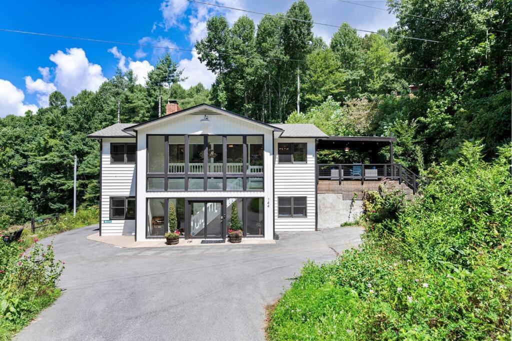 Above Asheville, Art House