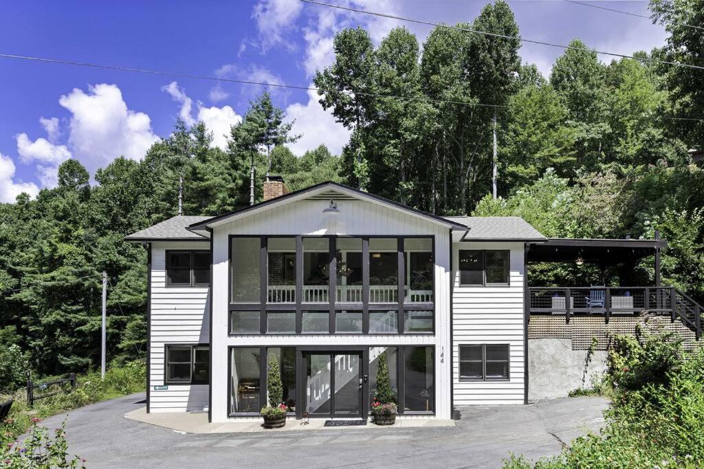 Above Asheville, Art House