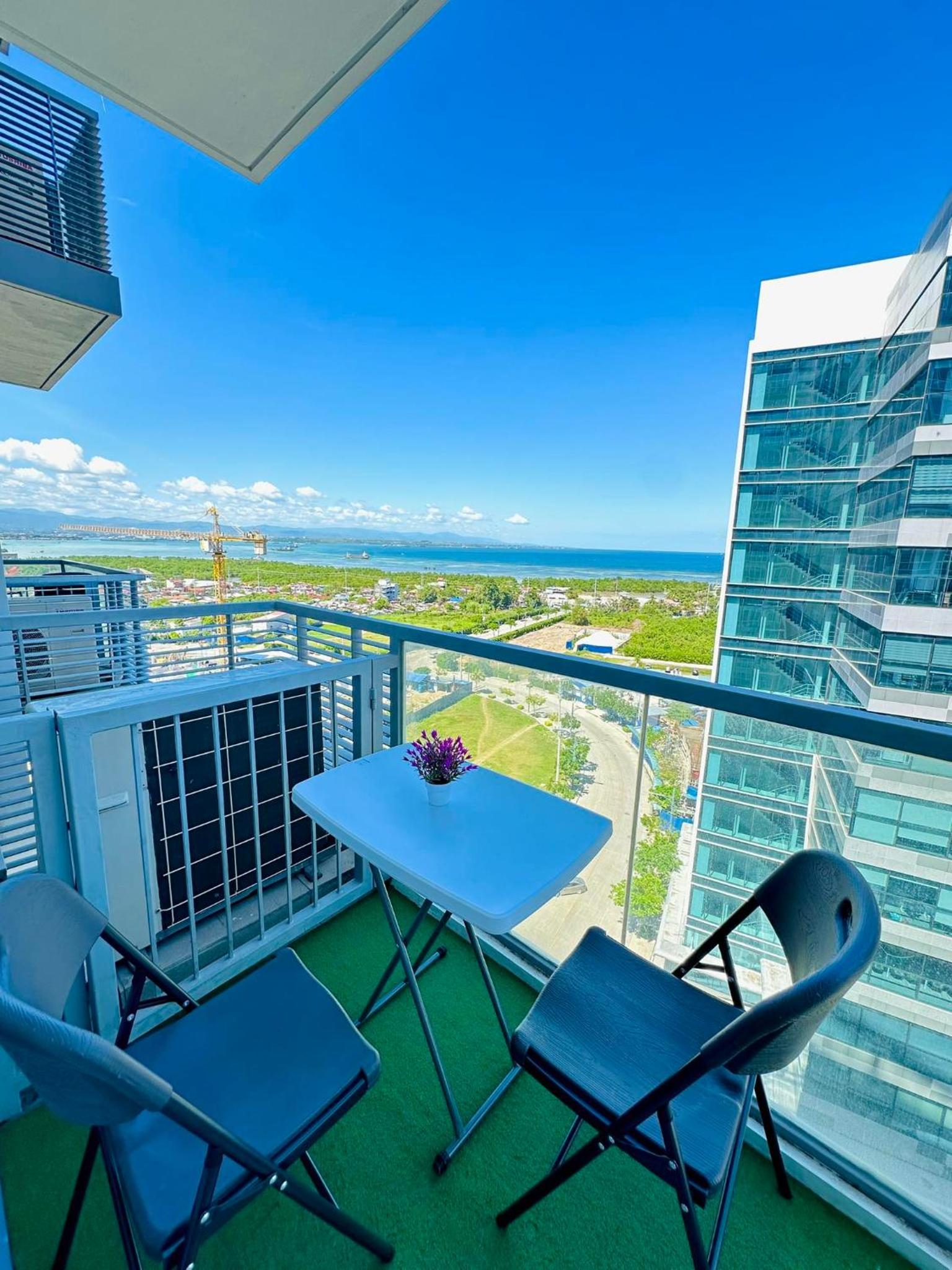 The Mactan Newtown, 1-BR Seaview Condo view 5