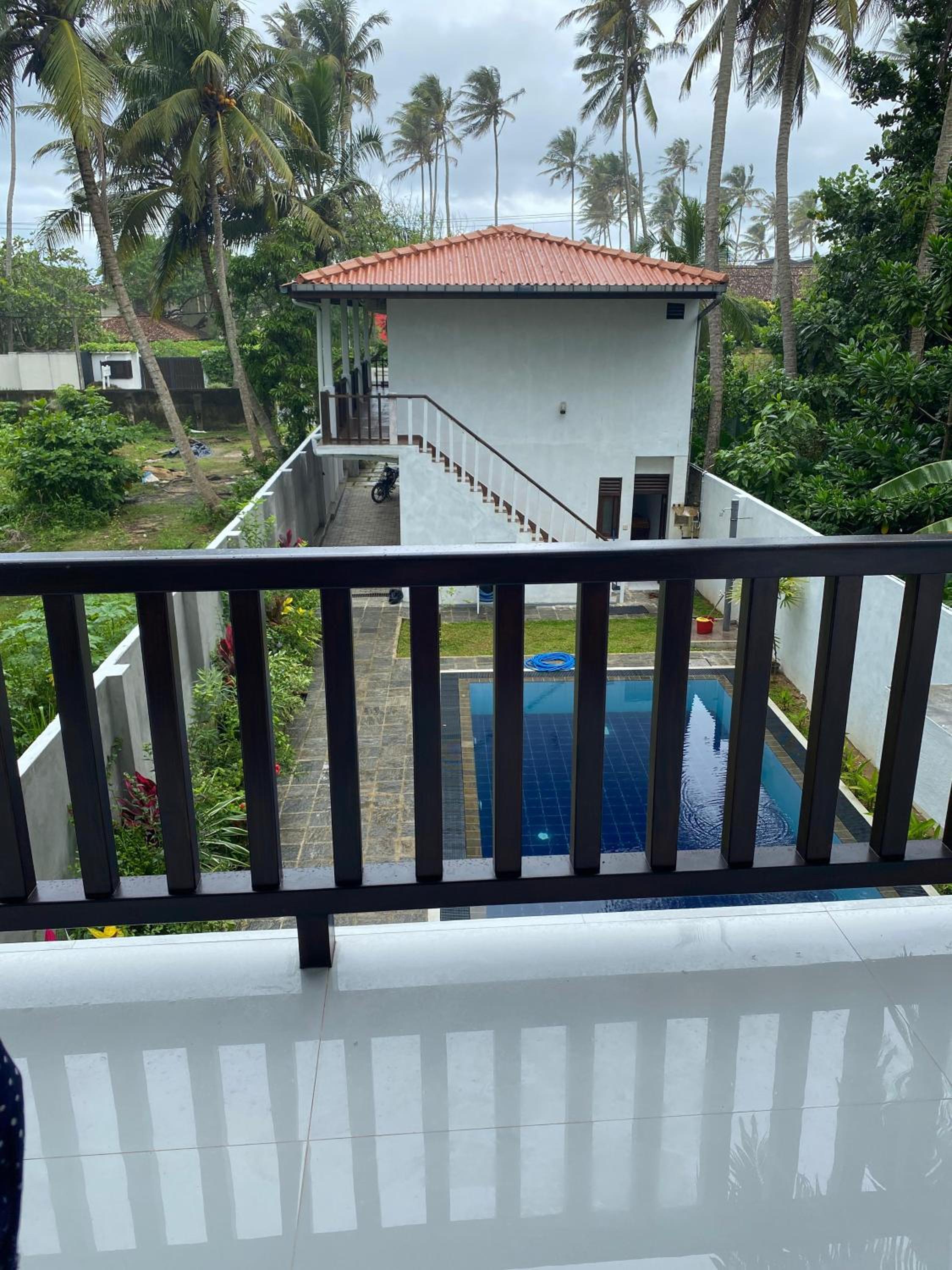 Ocean Crest Apartments view 4