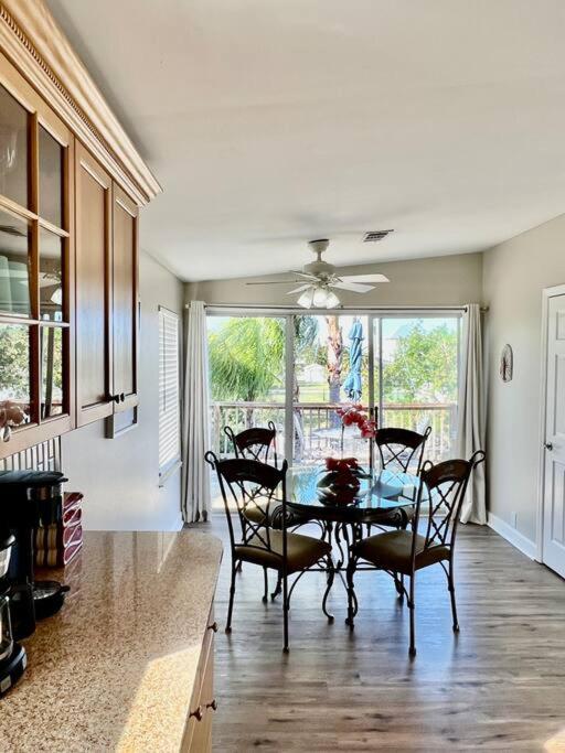 Waterfront home with direct Gulf access, El Logrado