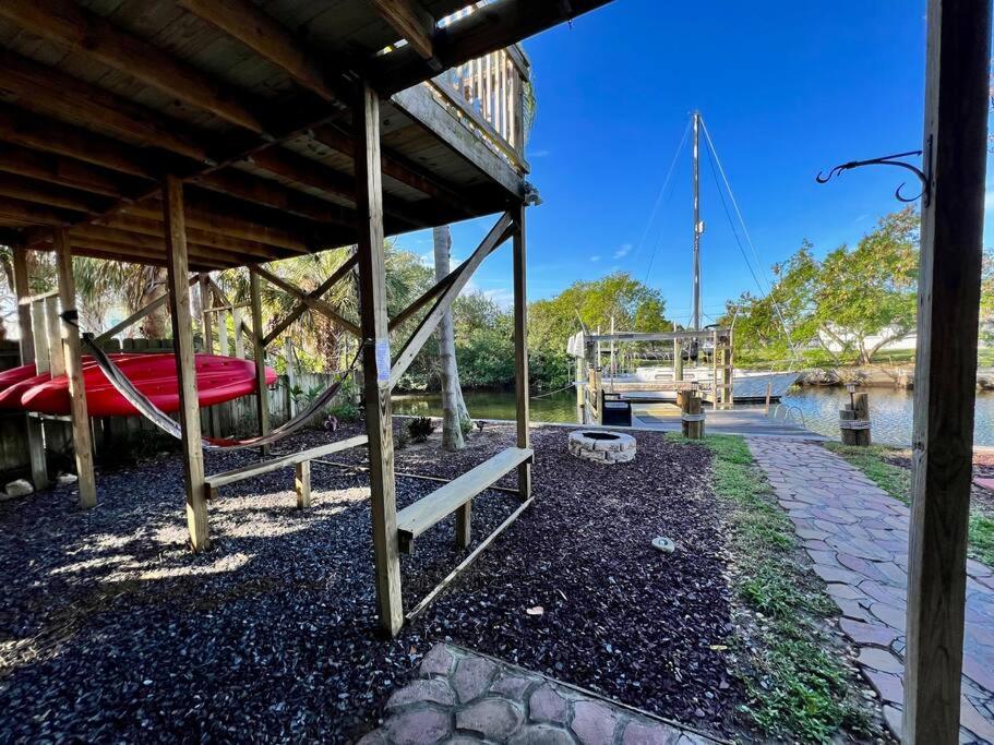 Waterfront home with direct Gulf access, El Logrado