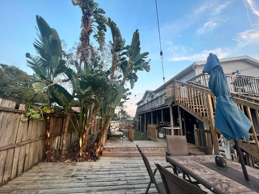 Waterfront home with direct Gulf access, El Logrado