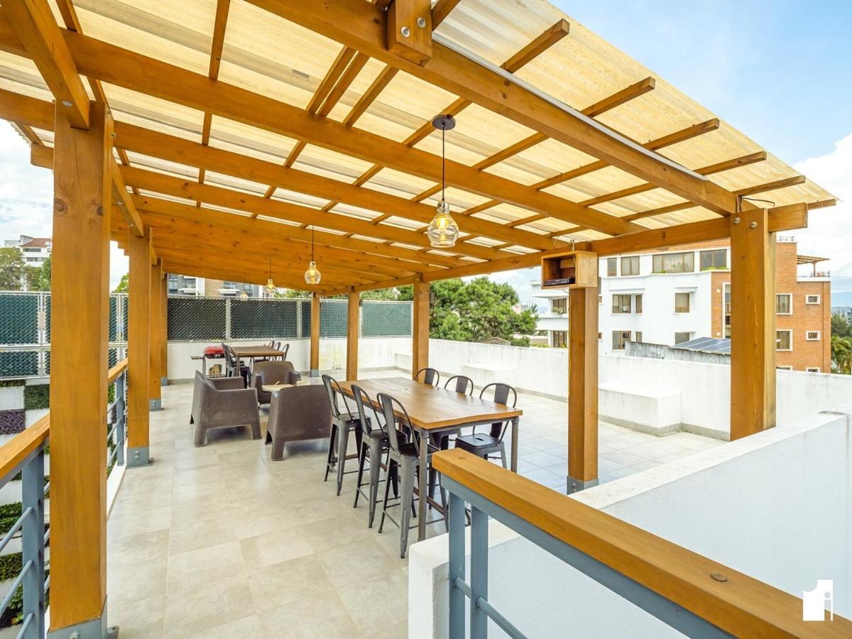 CasaReal Z15 view 2