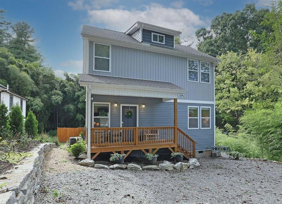 Hotel Bungalow Dream W Hot Tub, Fenced Yard & Fire Pit