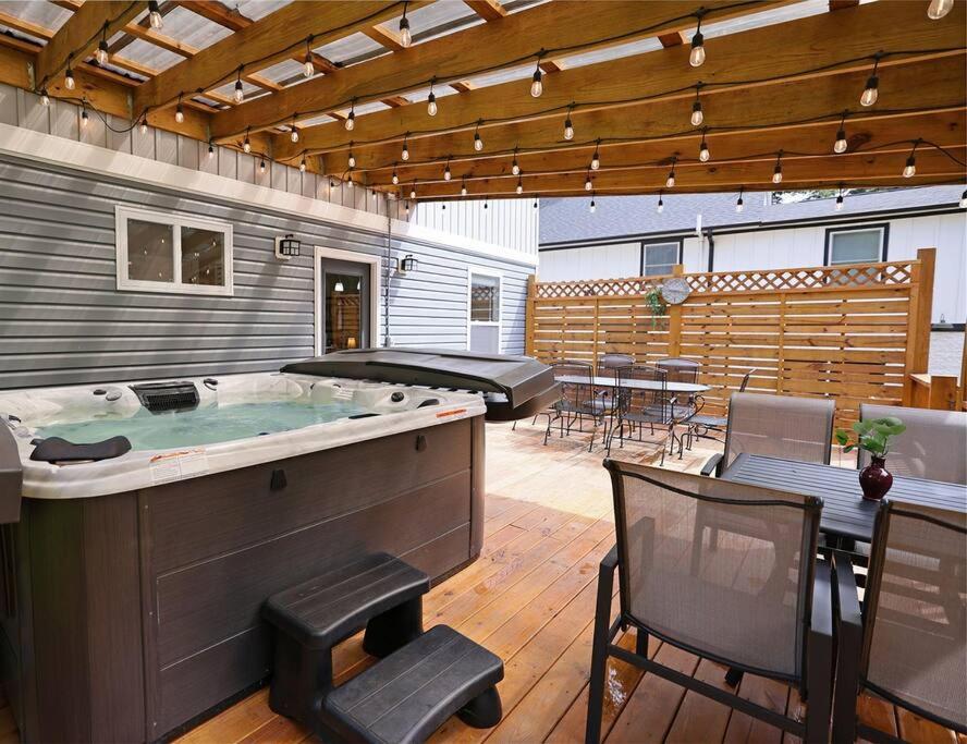 Bungalow Dream, Water & Electric are back-Fire Pit & fenced, photo 23