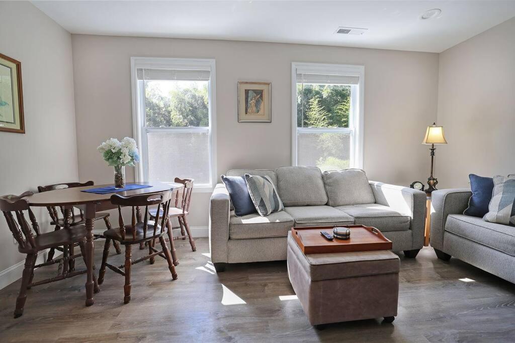 Bungalow Dream, Water & Electric are back-Fire Pit & fenced
