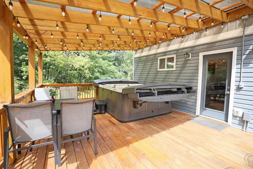 Bungalow Dream, Water & Electric are back-Fire Pit & fenced, photo 44